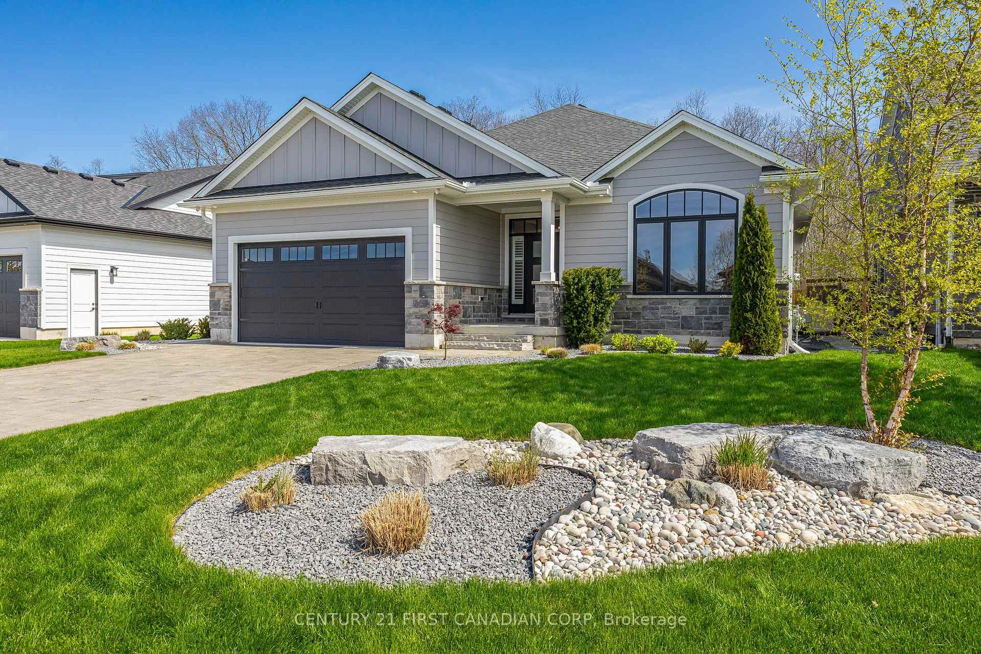 Photo 3 of 65 Deerfield Road, Lambton Shores, Grand Bend — HOMEH