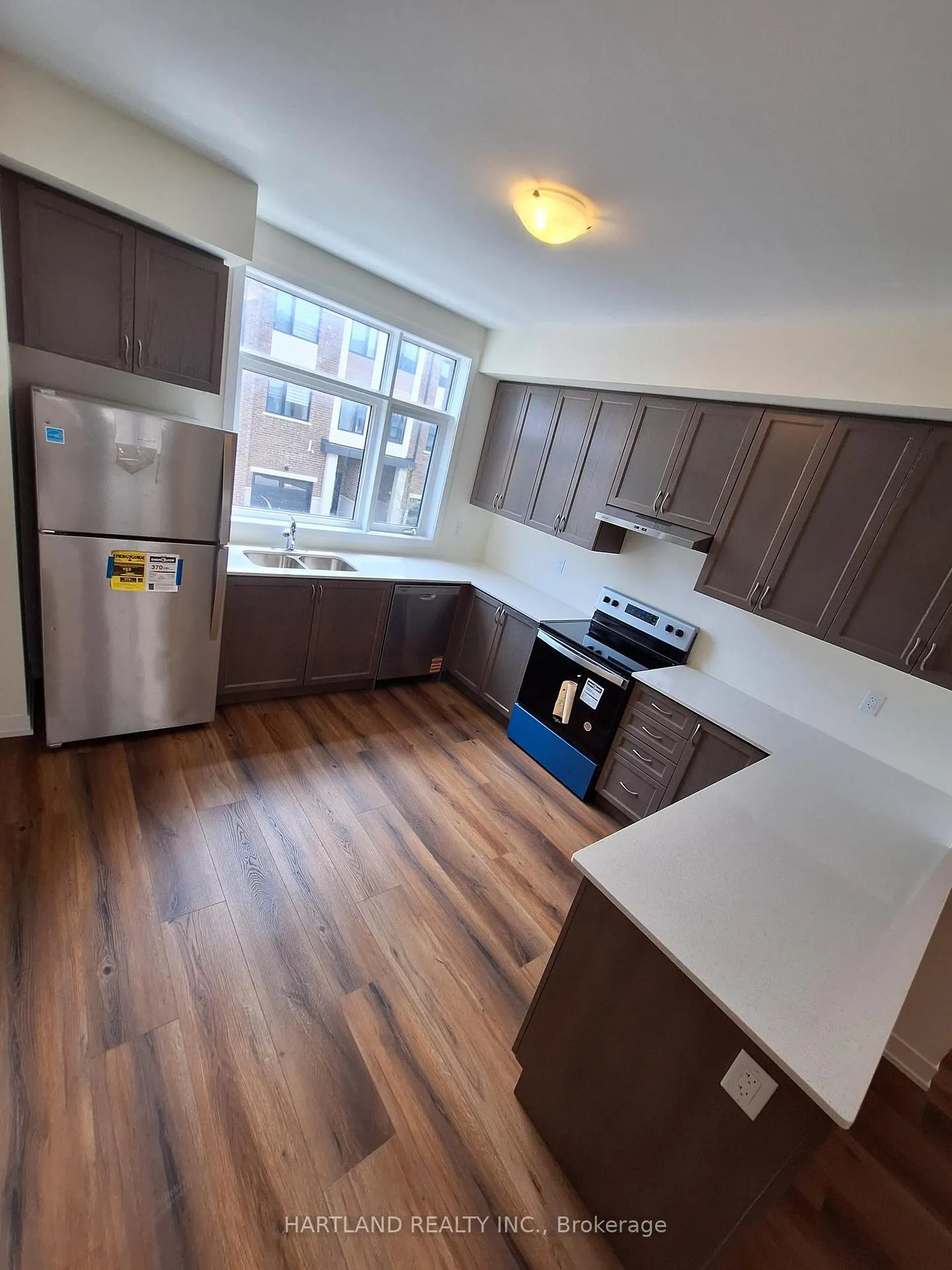 Photo 3 of Unit 1202, 1695 Dersan Street, Pickering, Duffin Heights — HOMEH