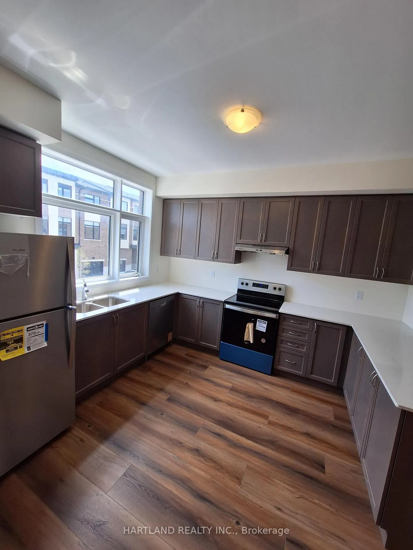 Photo 5 of Unit 1202, 1695 Dersan Street, Pickering, Duffin Heights — HOMEH