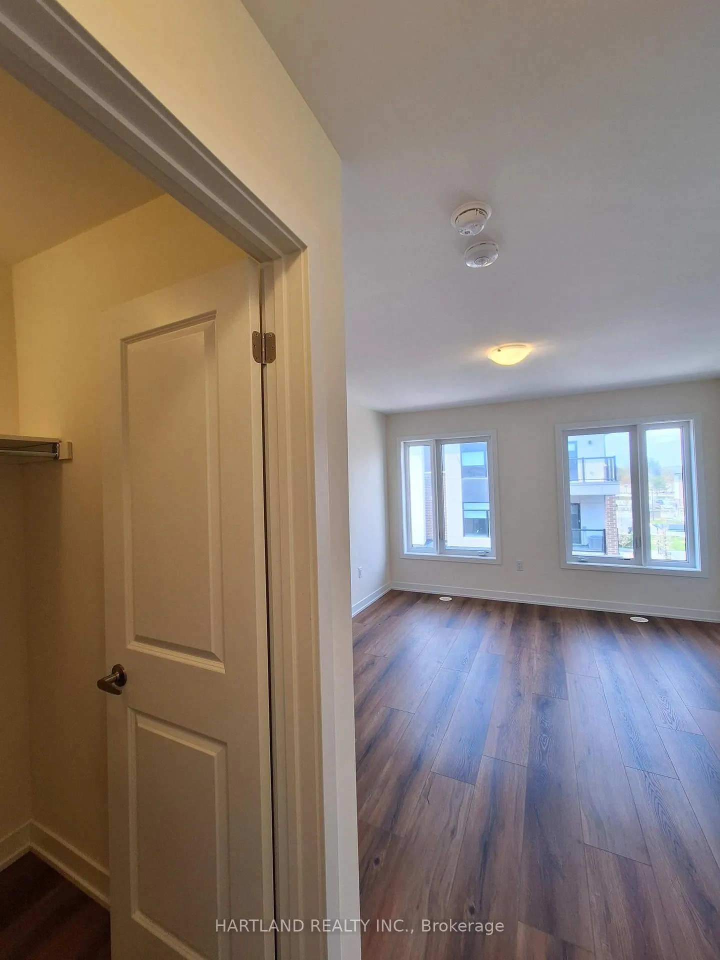 Photo 12 of Unit 1202, 1695 Dersan Street, Pickering, Duffin Heights — HOMEH