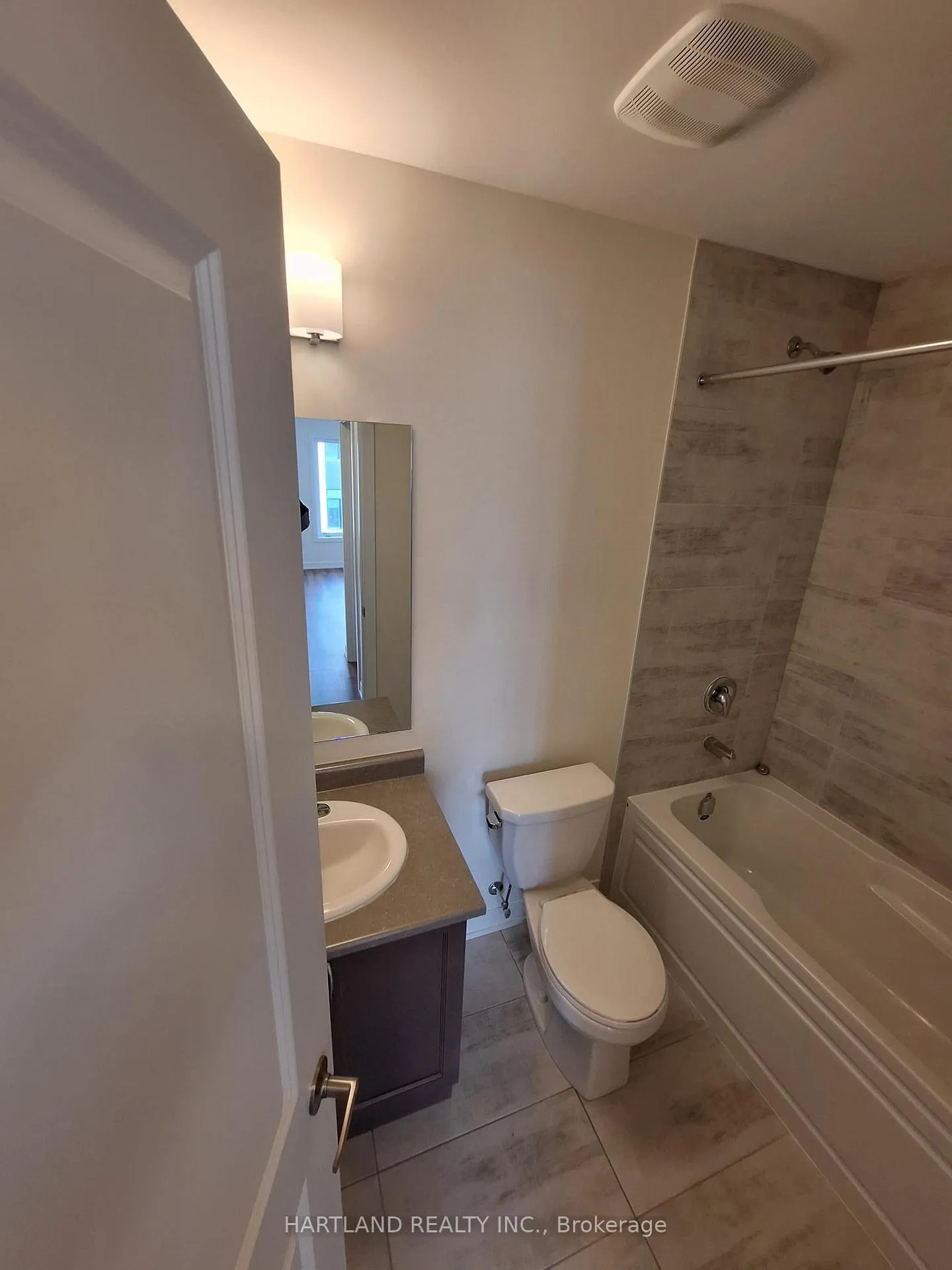 Photo 15 of Unit 1202, 1695 Dersan Street, Pickering, Duffin Heights — HOMEH