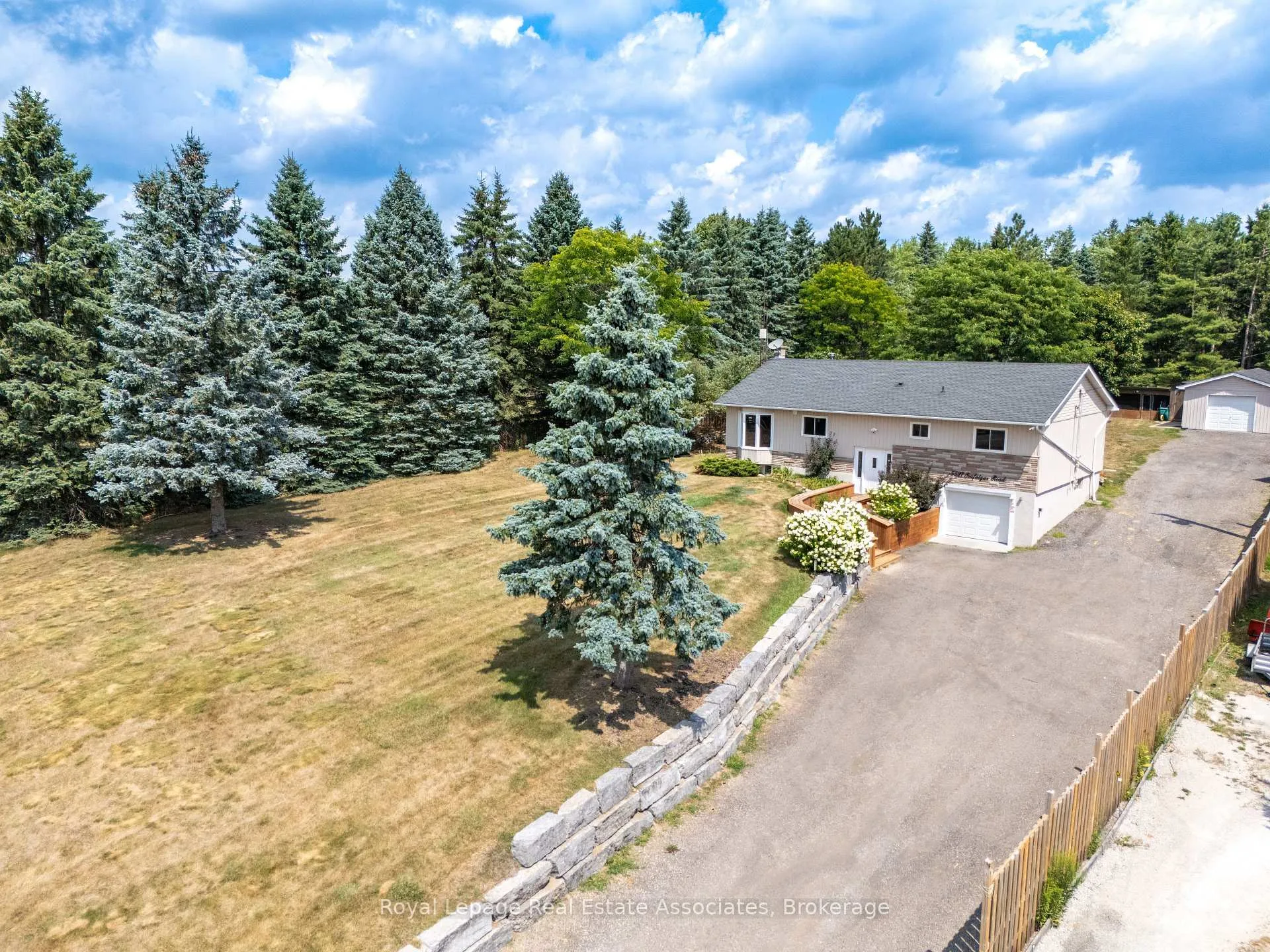 Photo 1 of 5527 Trafalgar Road, Erin, Rural Erin — HOMEH