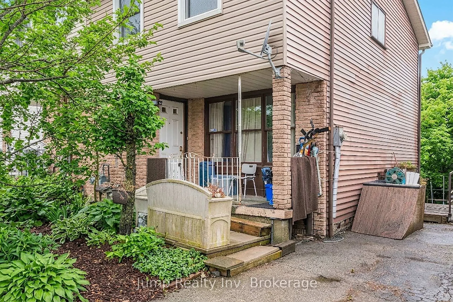 Photo 2 of 189 Fife Road, Guelph, Willow West/Sugarbush/West Acres — HOMEH