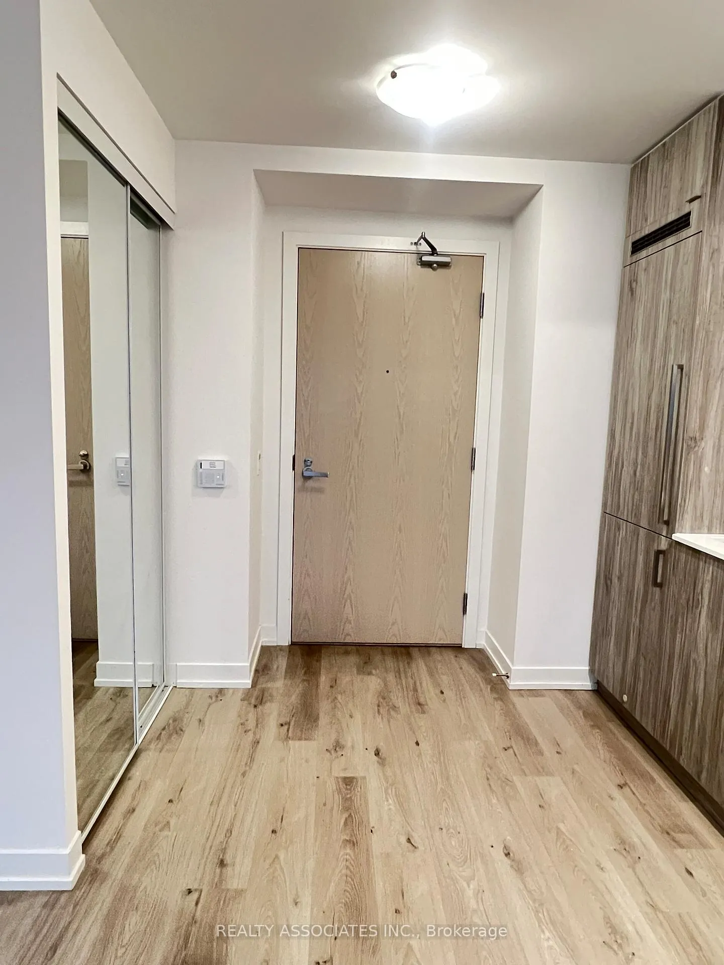 Photo 5 of Unit 5305, 138 Downes Street, Seguin, Waterfront Communities — HOMEH