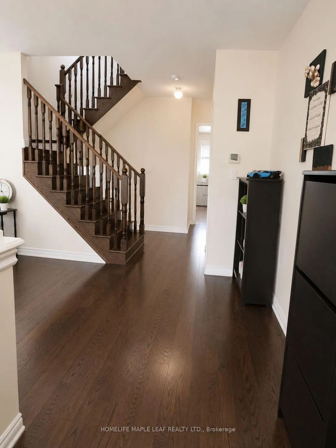 Photo 3 of 19 Vanwood Crescent, Brampton, Vales of Castlemore — HOMEH