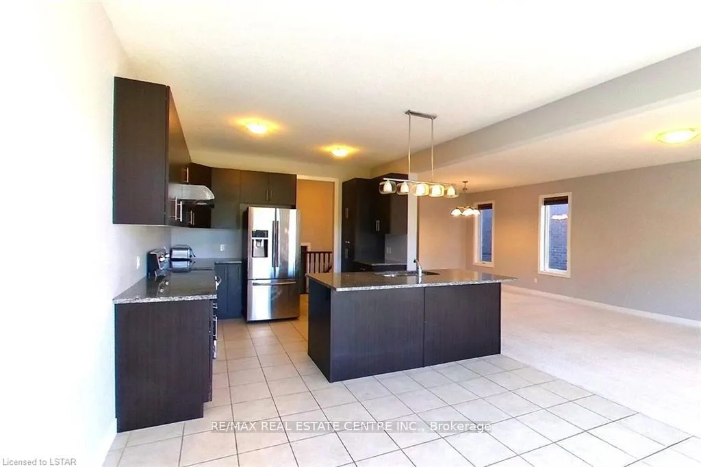 Photo 6 of 1560 Finley Crescent, London, North I — HOMEH