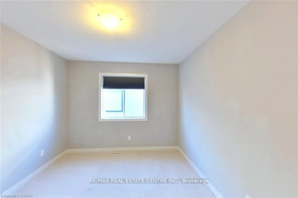 Photo 14 of 1560 Finley Crescent, London, North I — HOMEH