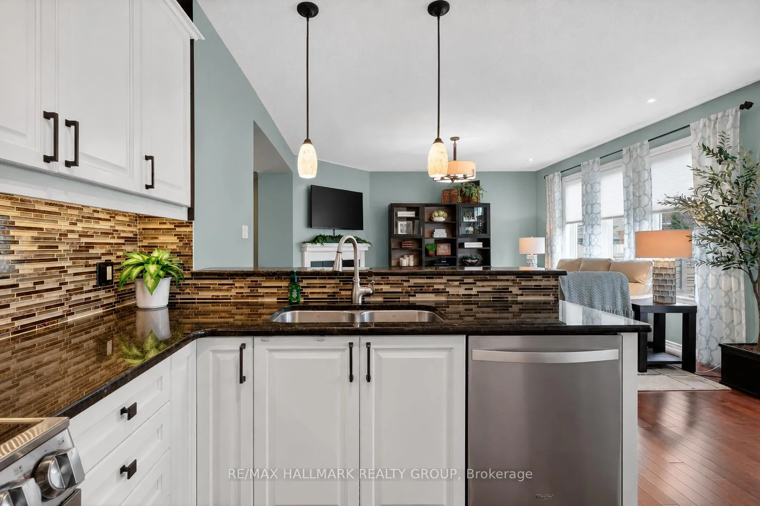 Photo 15 of 516 Sunlit Circle, Ottawa, Notting Hill/Summerside — HOMEH