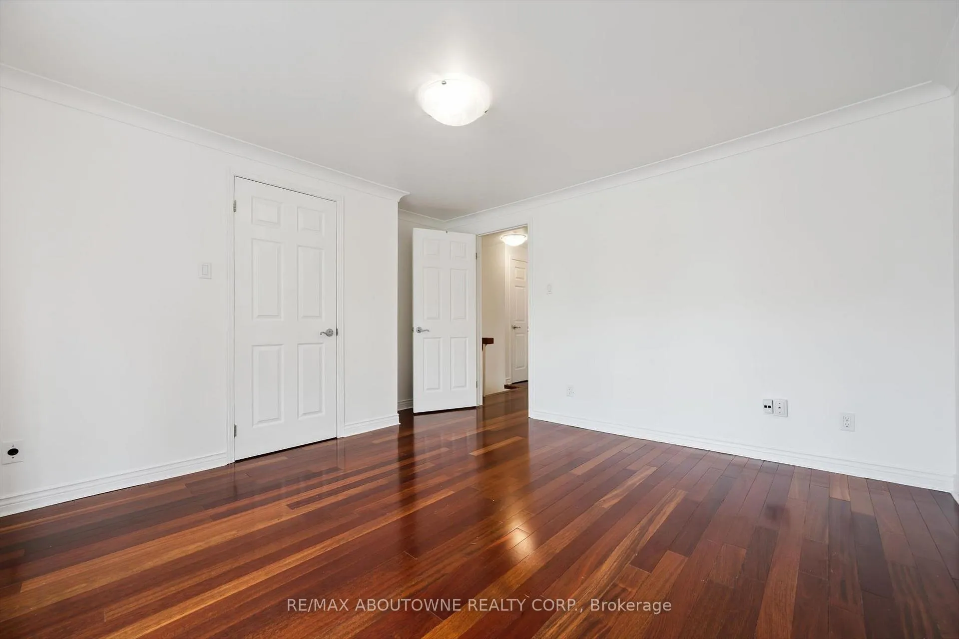 Photo 18 of Unit 41, 3041 Glencrest Road, Burlington, Roseland — HOMEH
