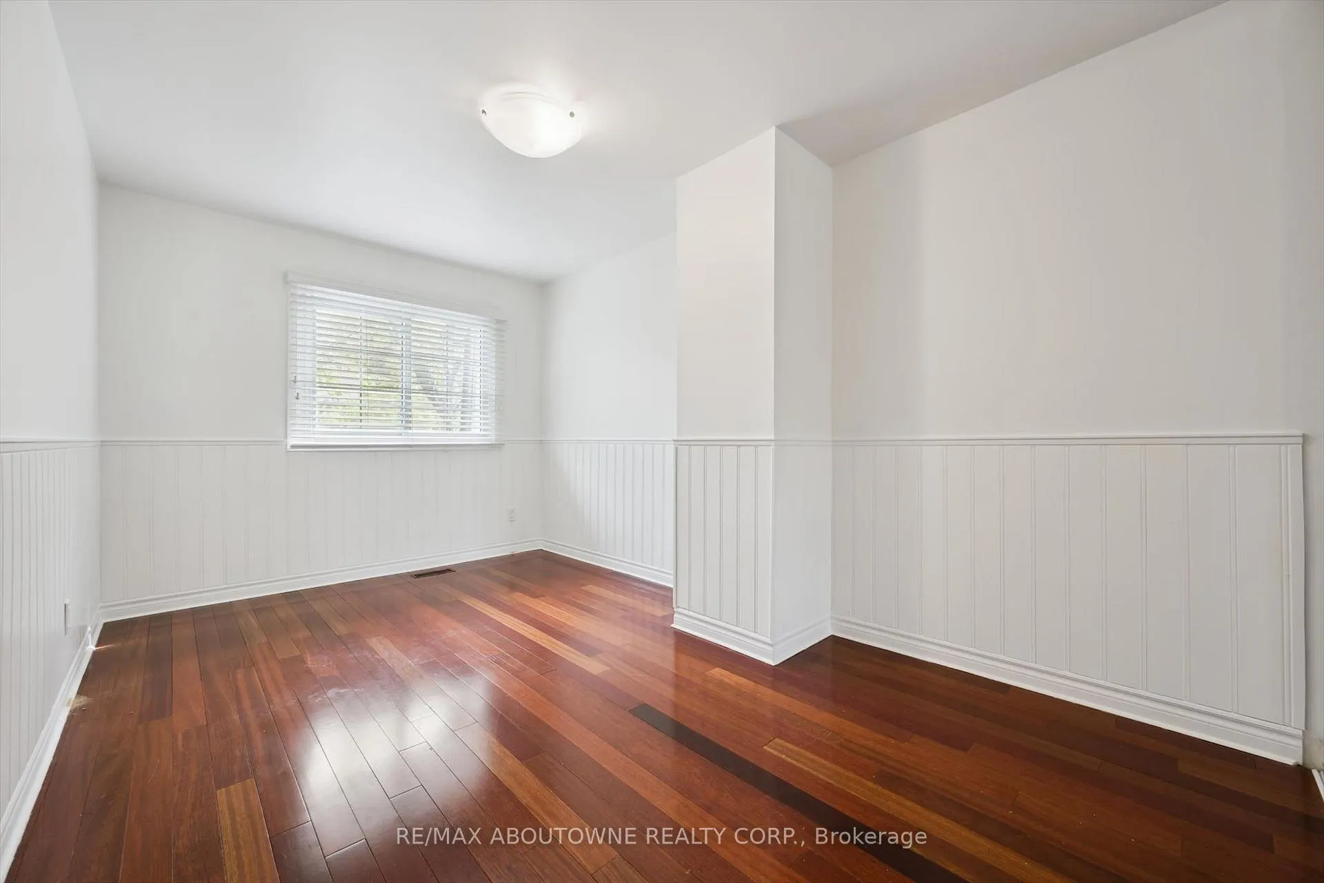 Photo 22 of Unit 41, 3041 Glencrest Road, Burlington, Roseland — HOMEH