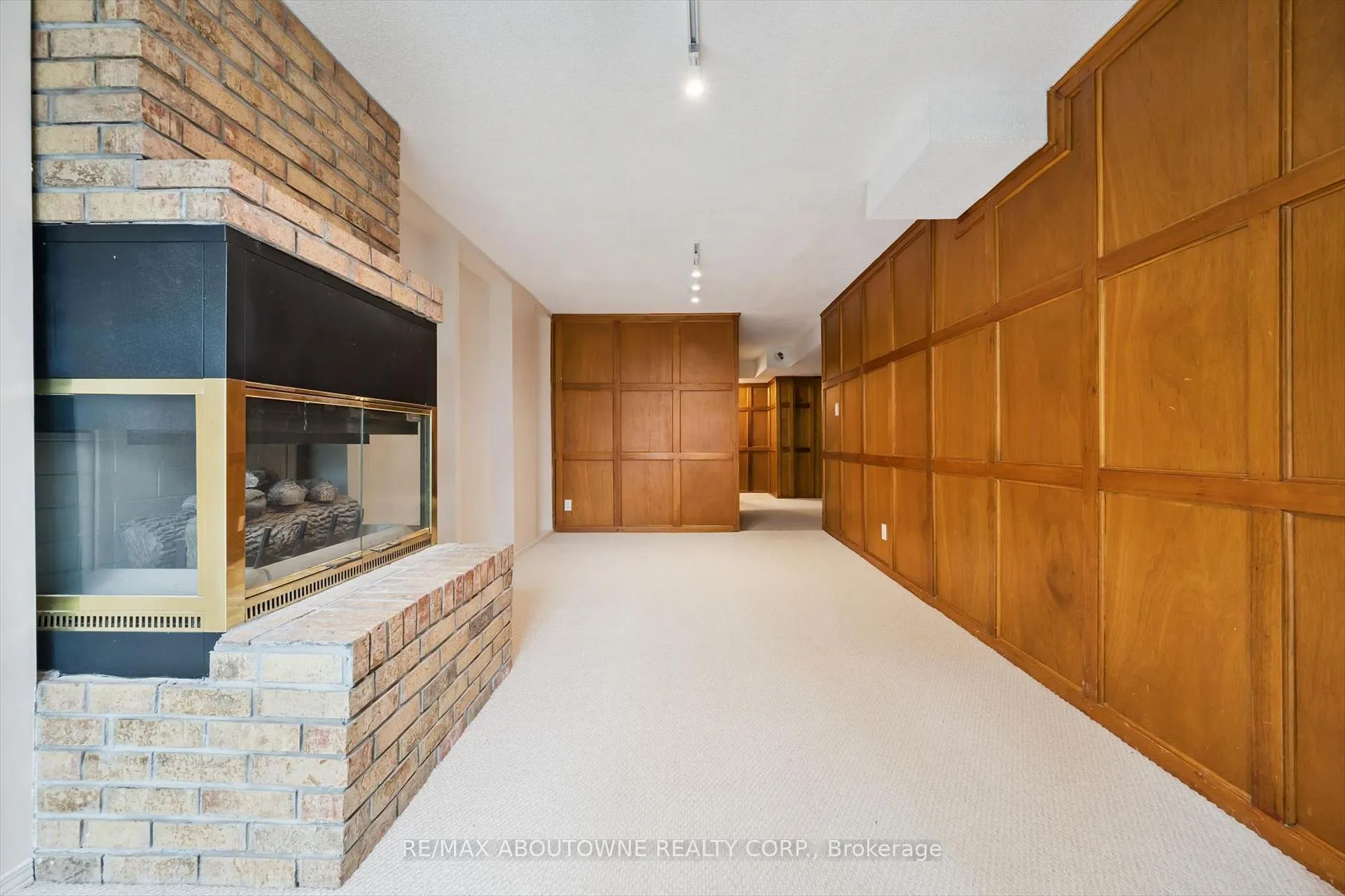 Photo 28 of Unit 41, 3041 Glencrest Road, Burlington, Roseland — HOMEH