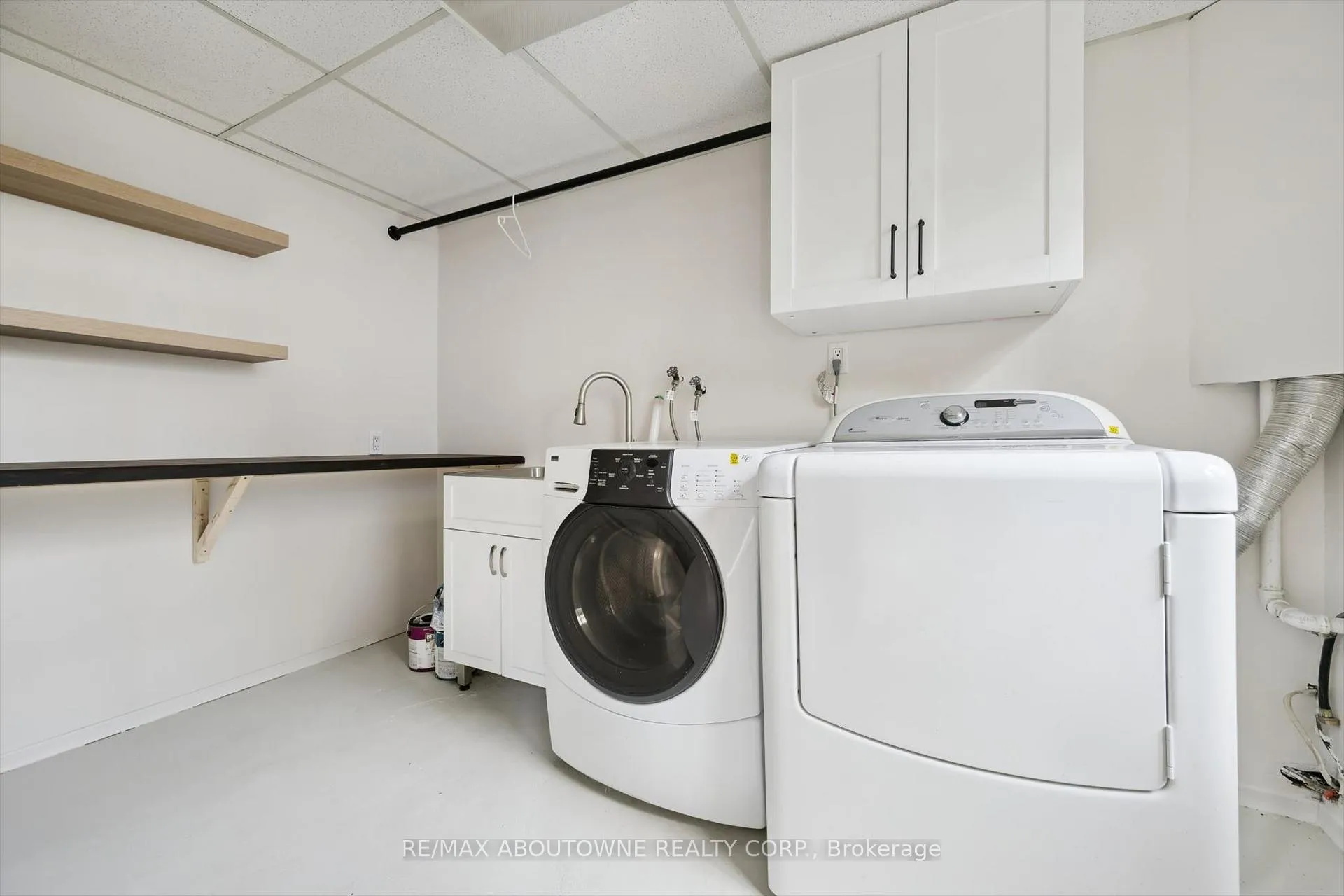 Photo 29 of Unit 41, 3041 Glencrest Road, Burlington, Roseland — HOMEH