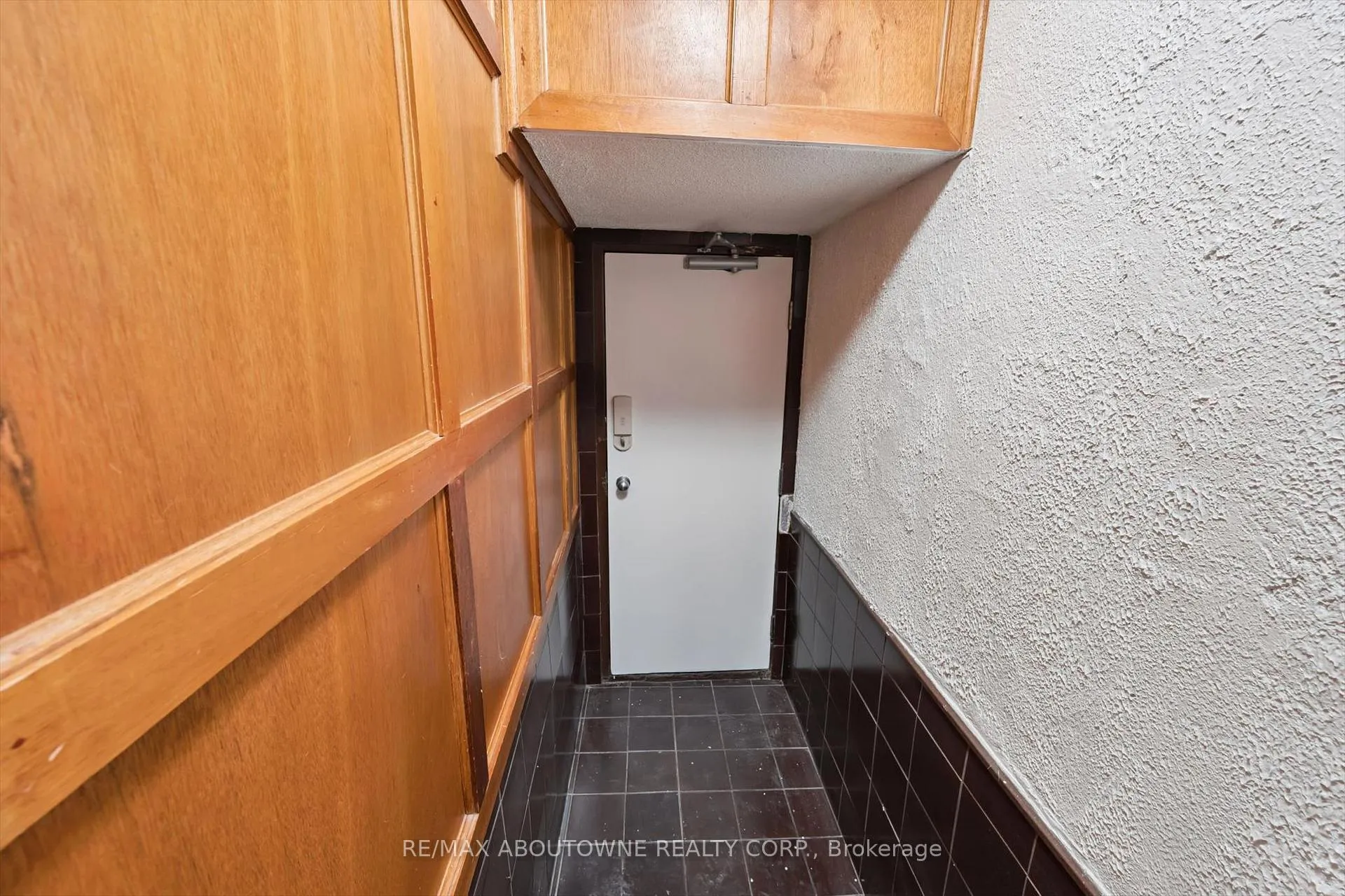 Photo 30 of Unit 41, 3041 Glencrest Road, Burlington, Roseland — HOMEH