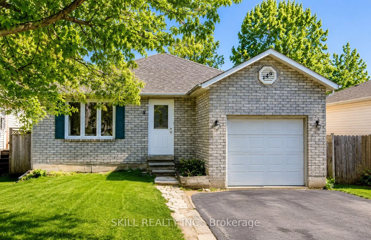 Photo 1 of 149 Hickling Trail, Barrie, Grove East — HOMEH