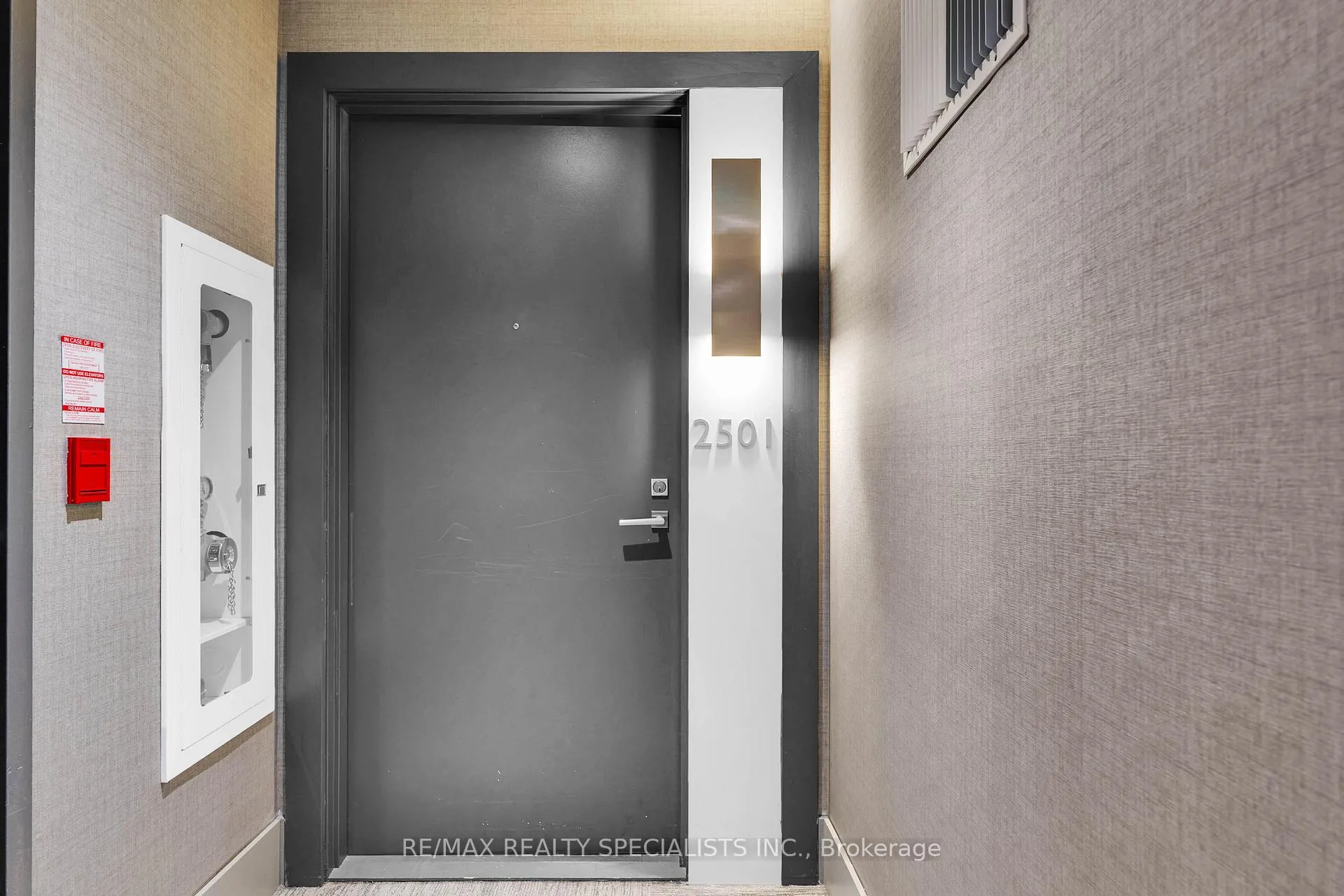 Photo 4 of Unit 2501, 2916 Highway 7, Vaughan, Concord — HOMEH