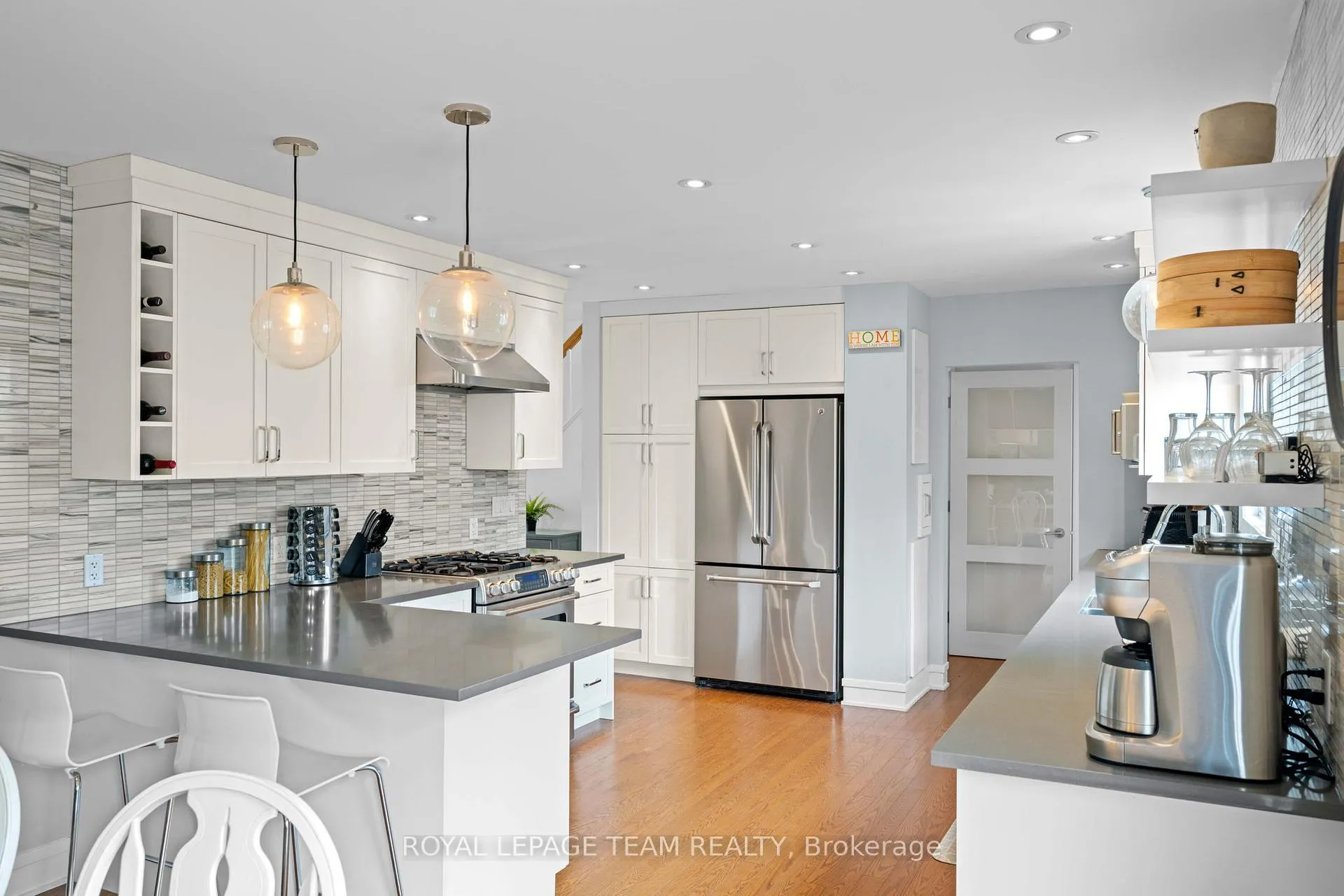 Photo 7 of 2064 Neepawa Avenue, Ottawa, Carlingwood — HOMEH