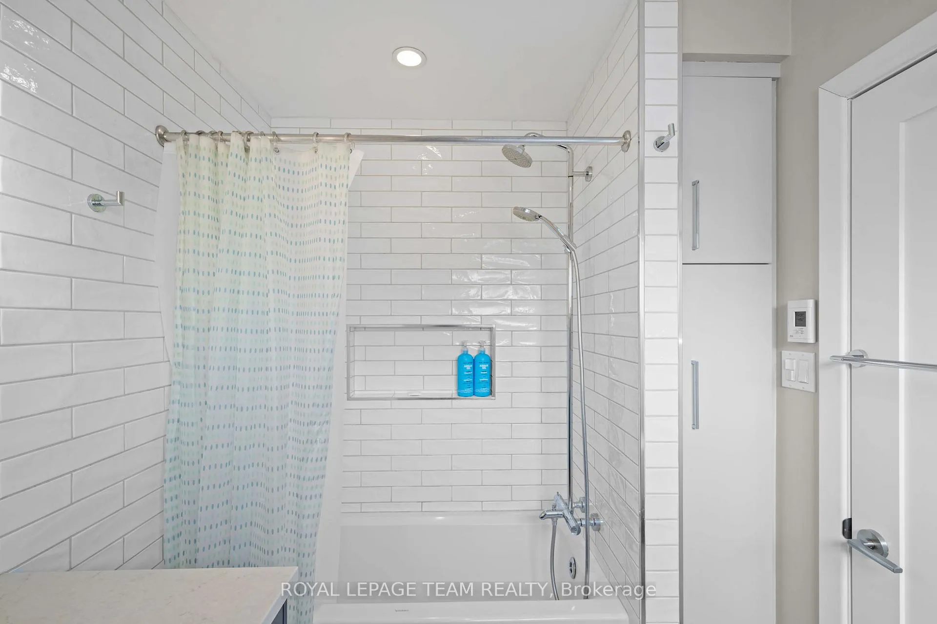 Photo 16 of 2064 Neepawa Avenue, Ottawa, Carlingwood — HOMEH