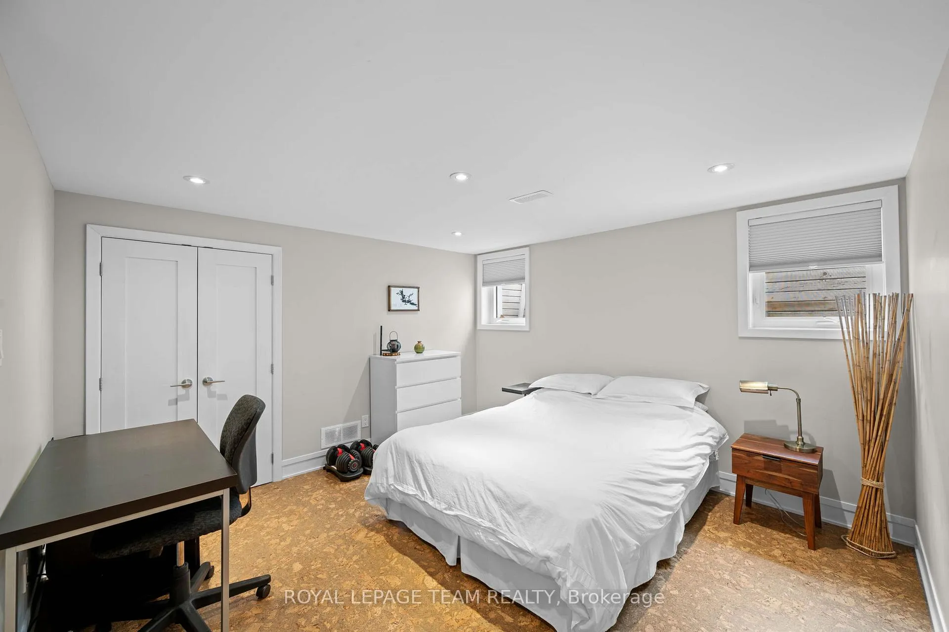 Photo 17 of 2064 Neepawa Avenue, Ottawa, Carlingwood — HOMEH
