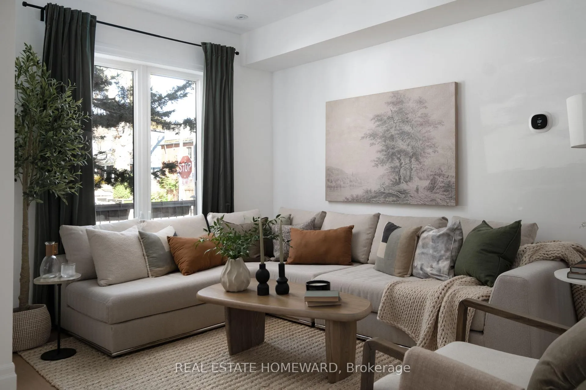 Photo 5 of 631 Logan Avenue, Toronto, North Riverdale — HOMEH