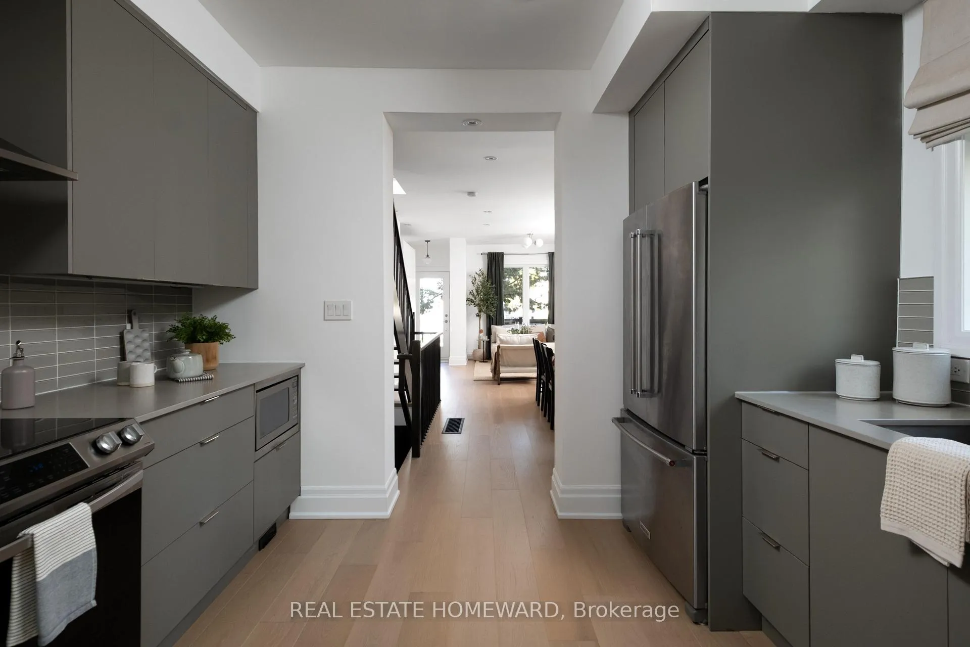 Photo 12 of 631 Logan Avenue, Toronto, North Riverdale — HOMEH