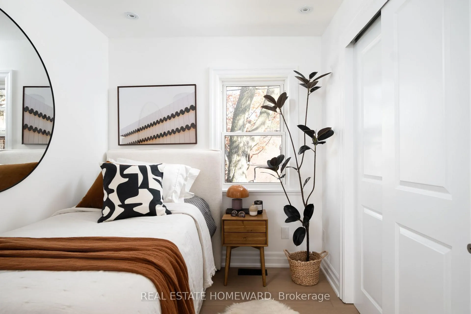 Photo 21 of 631 Logan Avenue, Toronto, North Riverdale — HOMEH