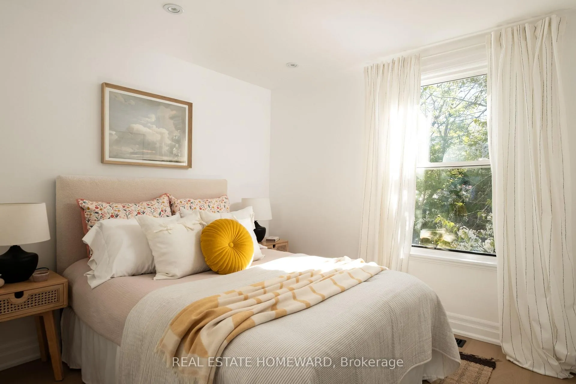 Photo 22 of 631 Logan Avenue, Toronto, North Riverdale — HOMEH