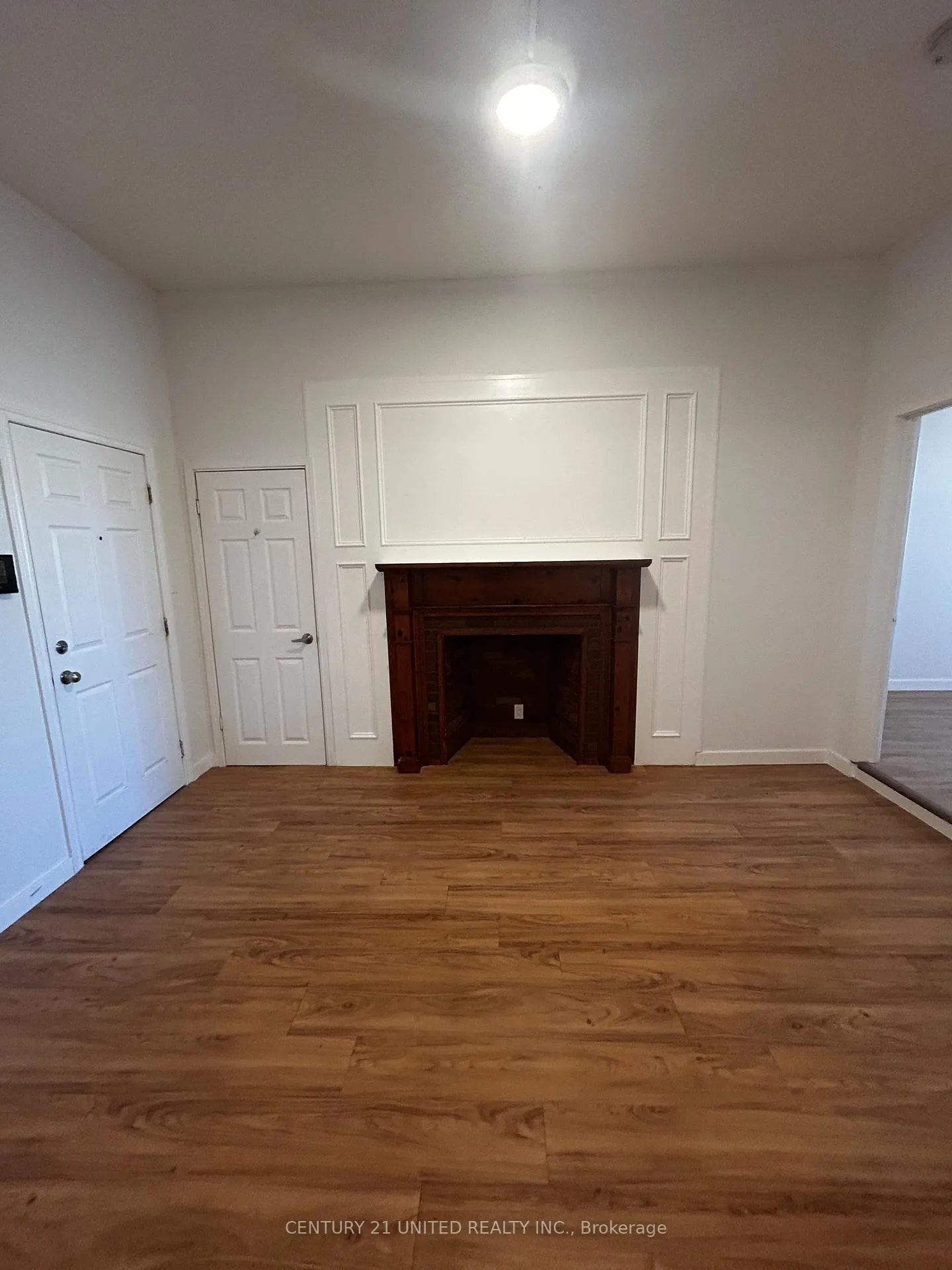 Photo 5 of Unit 2, 174.5 Hunter Street W, Peterborough, Town Ward 3 — HOMEH