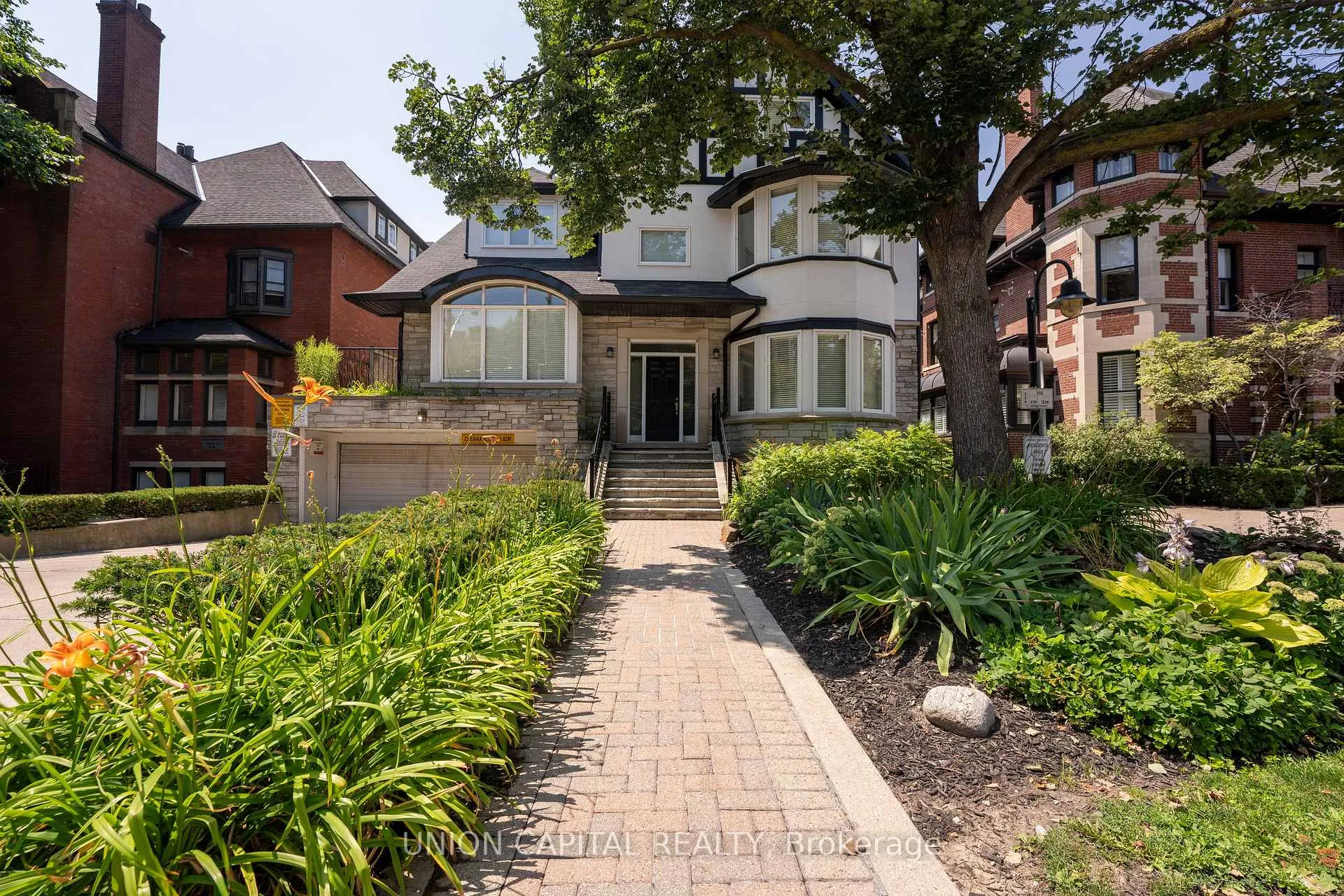 Photo 2 of Unit 1, 230 St. George Street, Toronto, The Annex — HOMEH