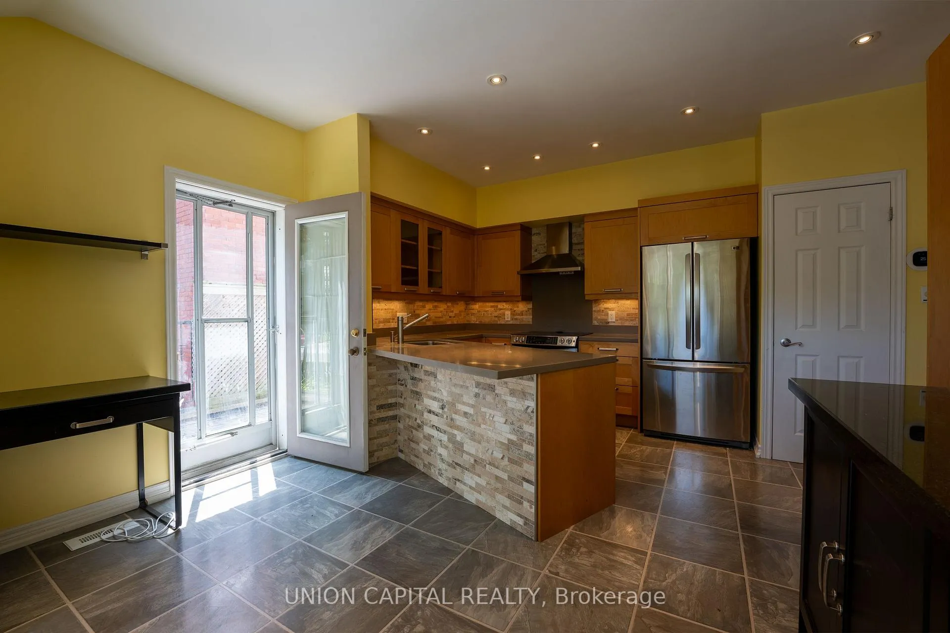 Photo 7 of Unit 1, 230 St. George Street, Toronto, The Annex — HOMEH