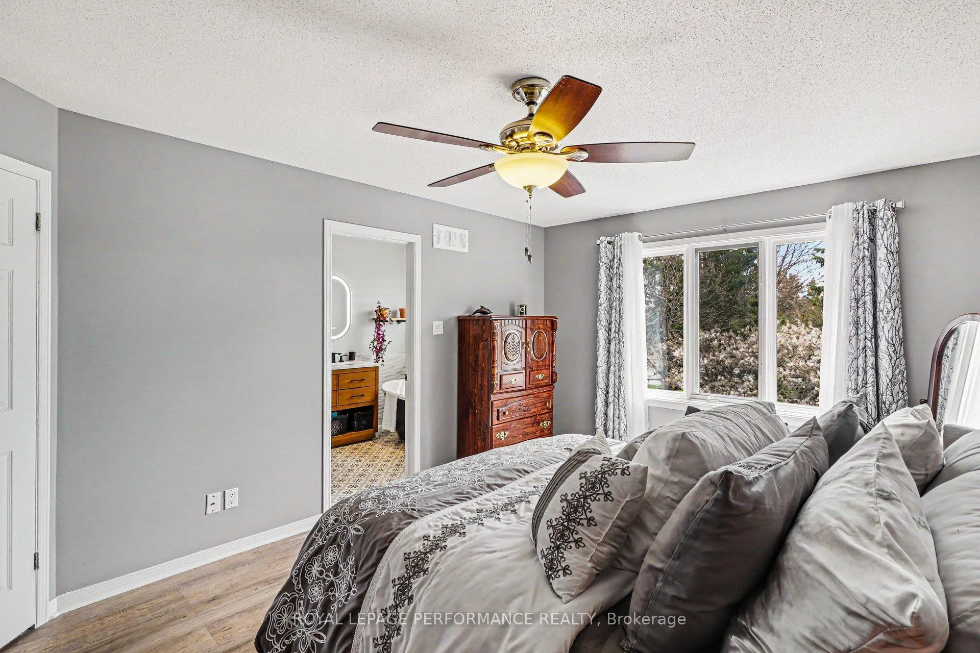 Photo 20 of 1702 Jobin Crescent, Ottawa, Carson Grove — HOMEH