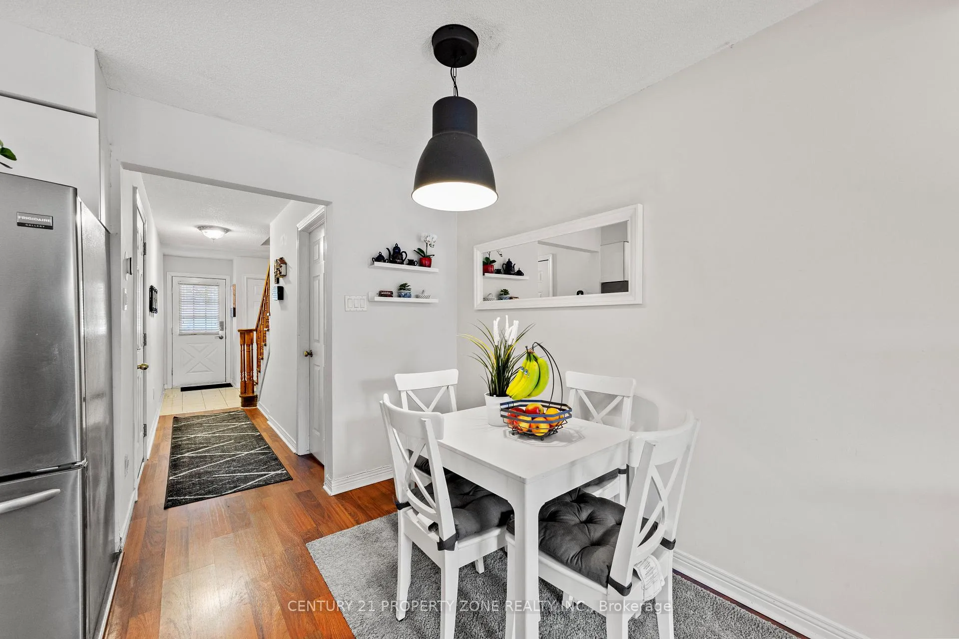 Photo 5 of Unit 2, 280 Limeridge Road E, Hamilton, Bruleville — HOMEH