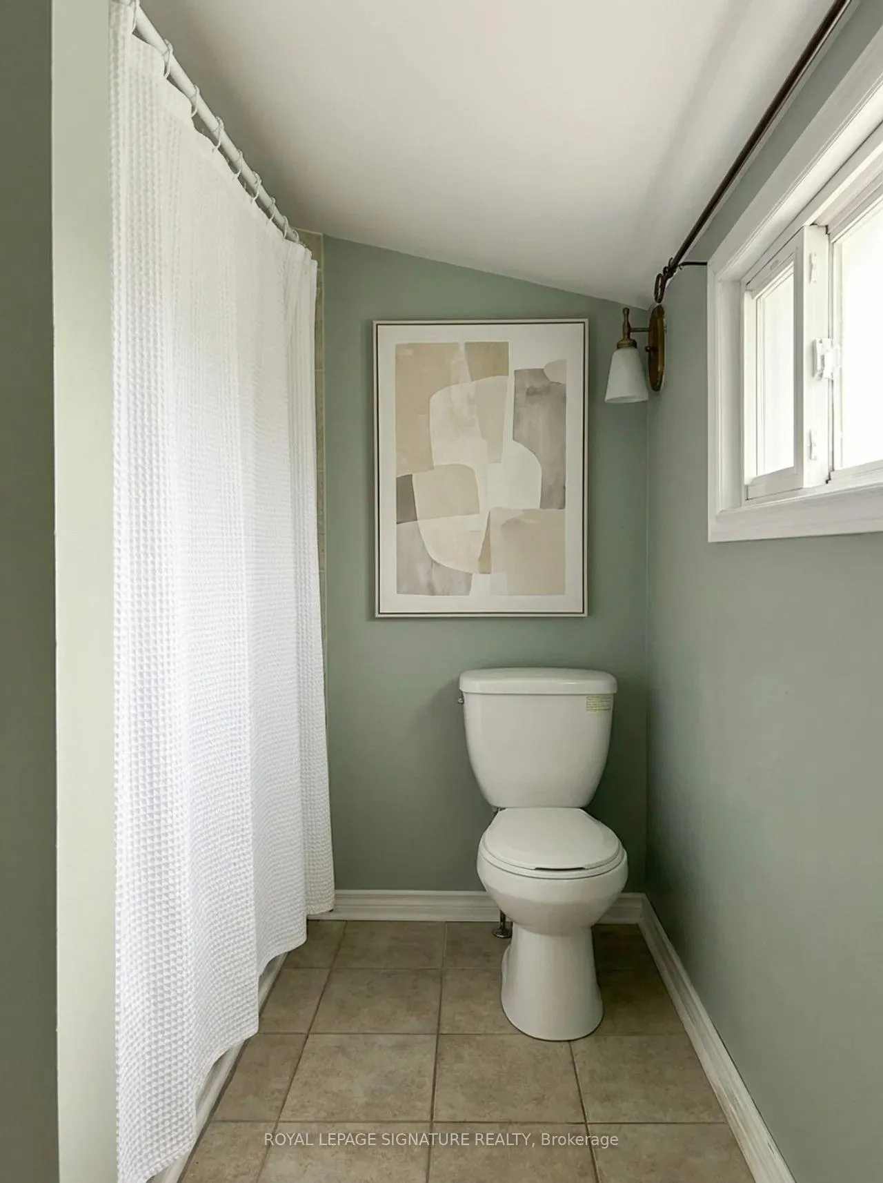 Photo 13 of Unit Main, 6 Trueman Street, Brampton, Queen Street Corridor — HOMEH