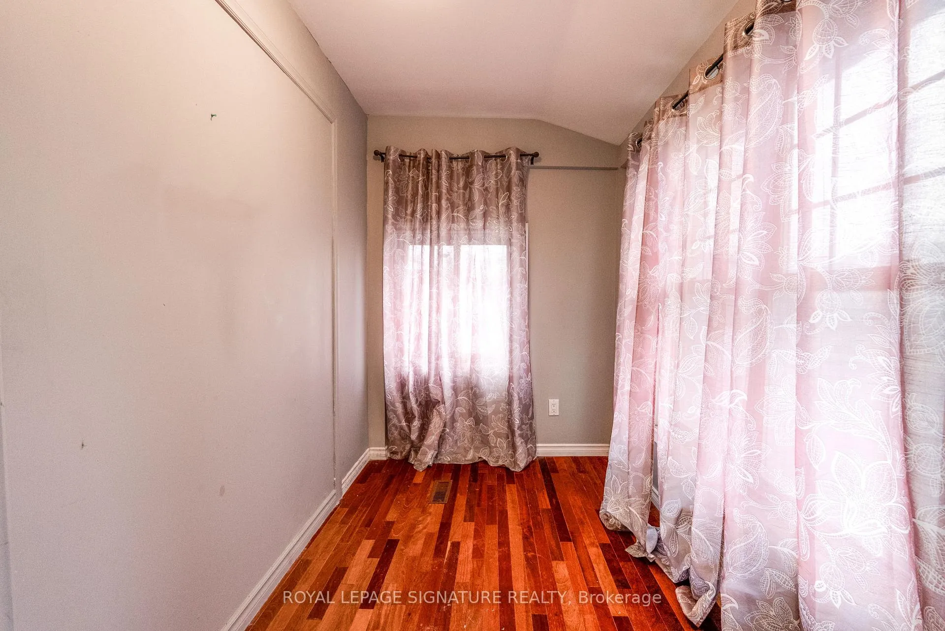 Photo 19 of Unit Main, 6 Trueman Street, Brampton, Queen Street Corridor — HOMEH