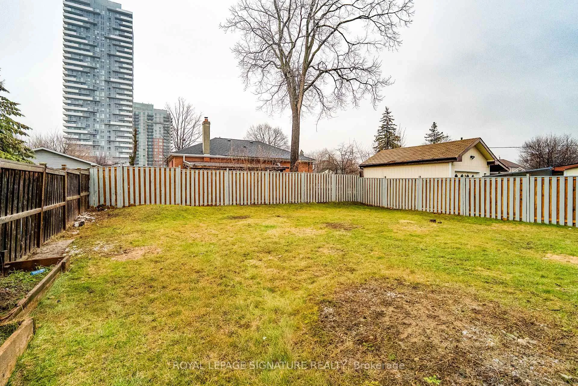 Photo 22 of Unit Main, 6 Trueman Street, Brampton, Queen Street Corridor — HOMEH