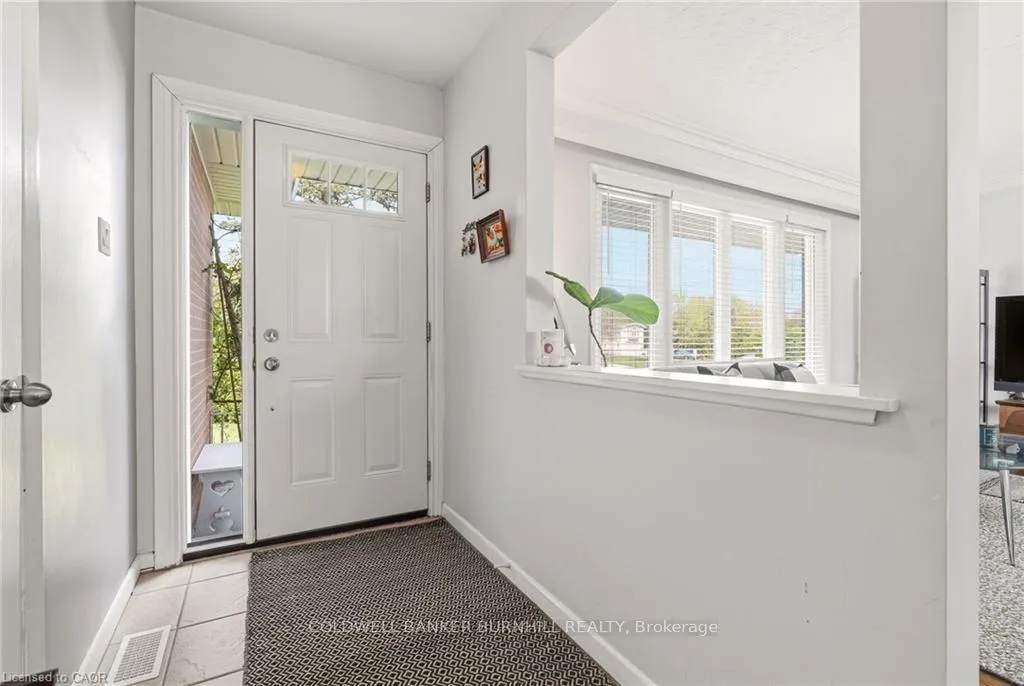 Photo 5 of 452 Third Line, Oakville, West — HOMEH