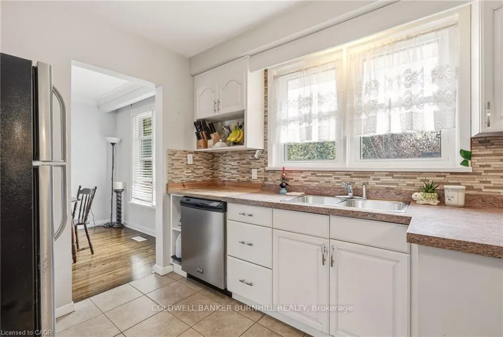 Photo 13 of 452 Third Line, Oakville, West — HOMEH