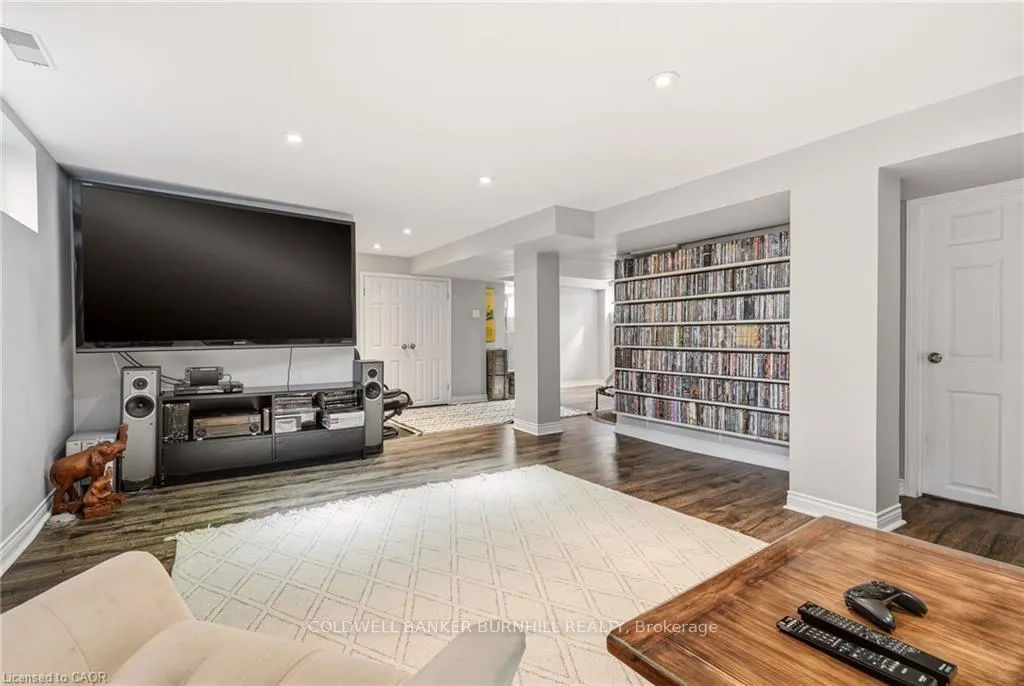 Photo 25 of 452 Third Line, Oakville, West — HOMEH