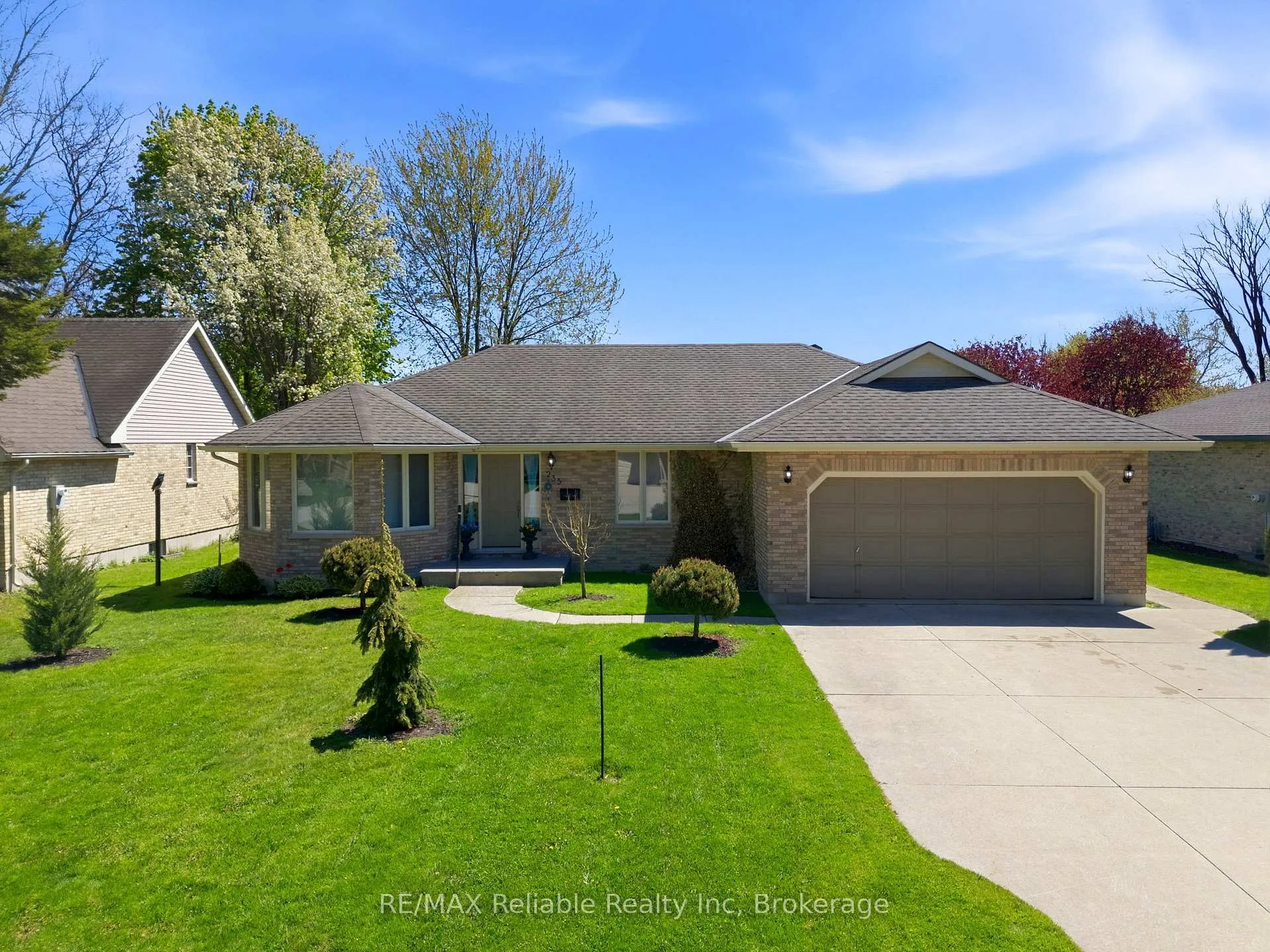Photo 1 of 235 Willis Way, South Huron, Exeter — HOMEH