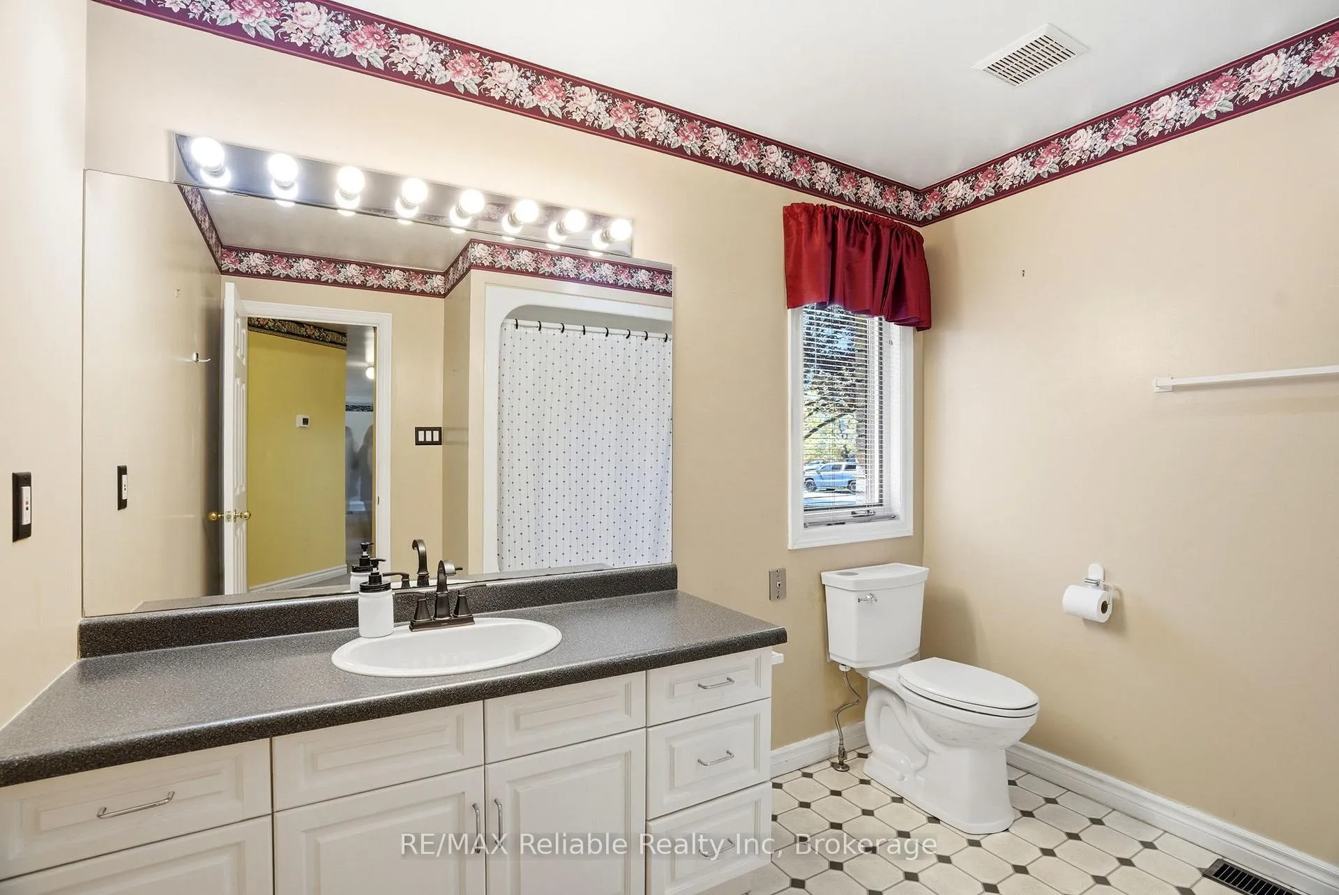 Photo 18 of 235 Willis Way, South Huron, Exeter — HOMEH
