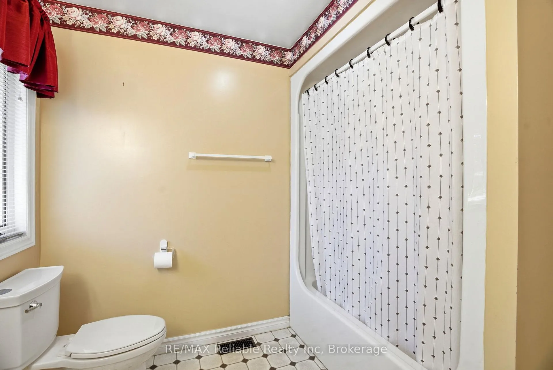Photo 19 of 235 Willis Way, South Huron, Exeter — HOMEH