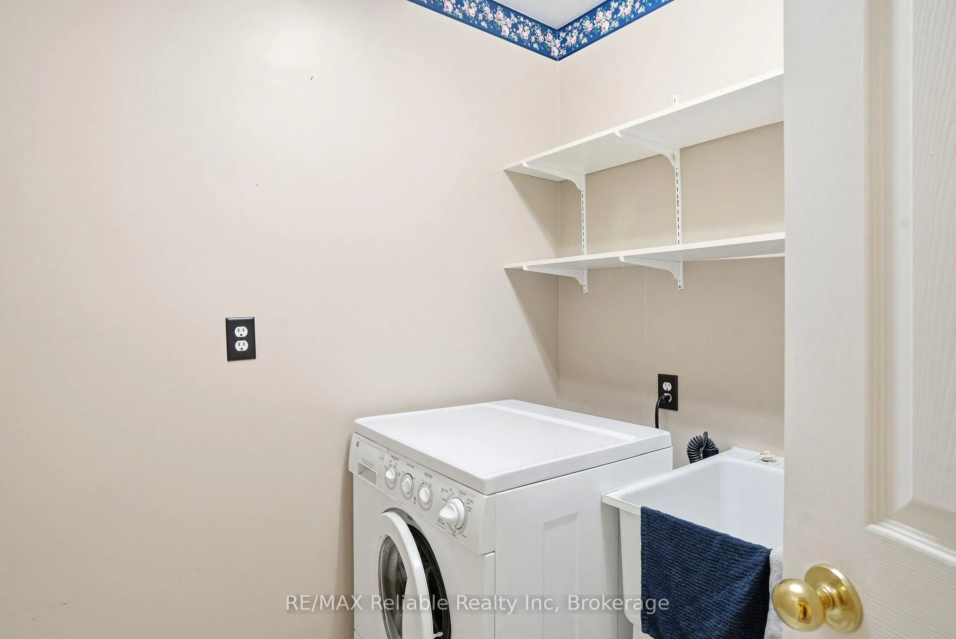Photo 20 of 235 Willis Way, South Huron, Exeter — HOMEH