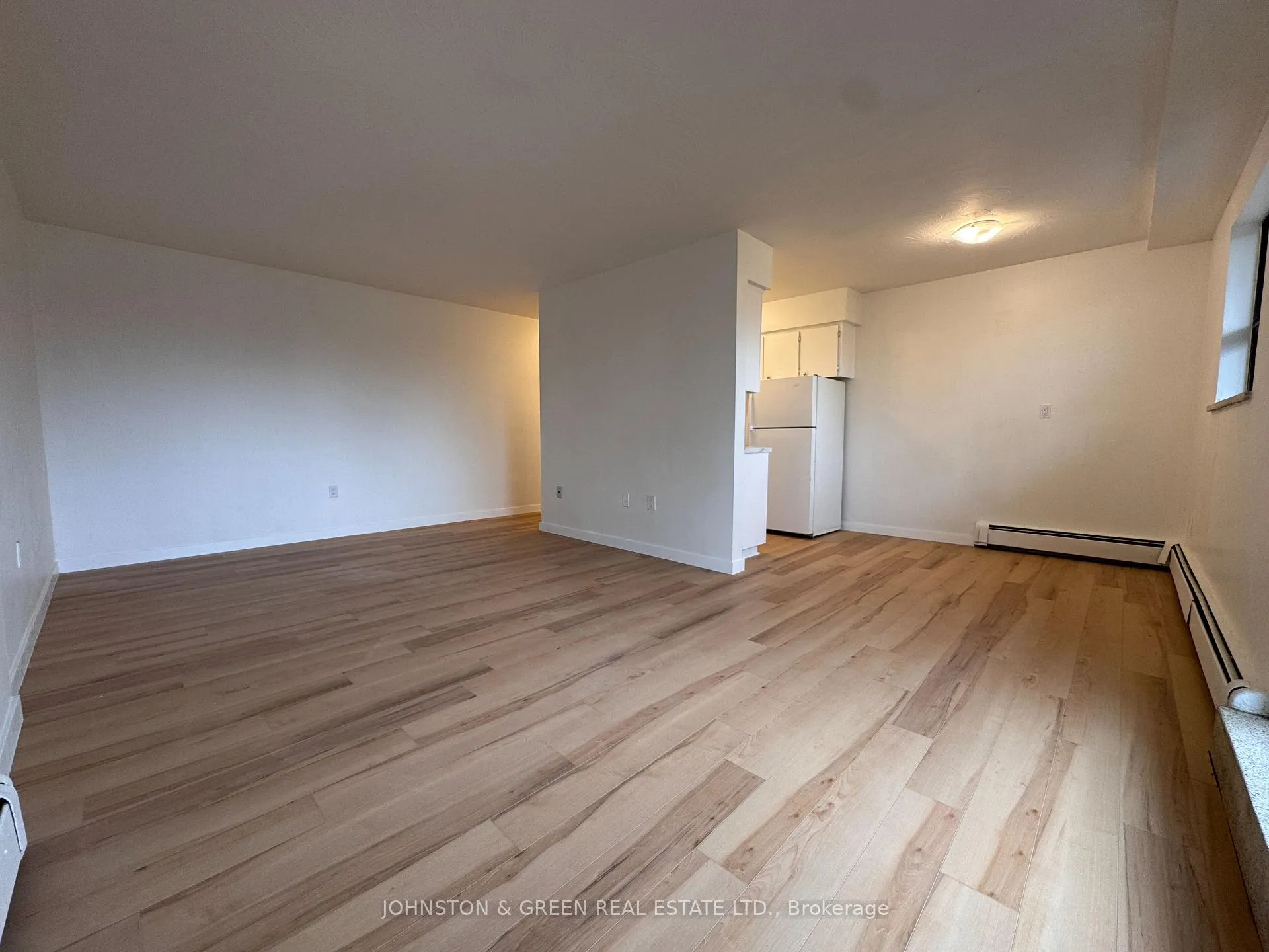 Photo 4 of Unit 308, 482 Mohawk Road E, Hamilton, Thorner — HOMEH
