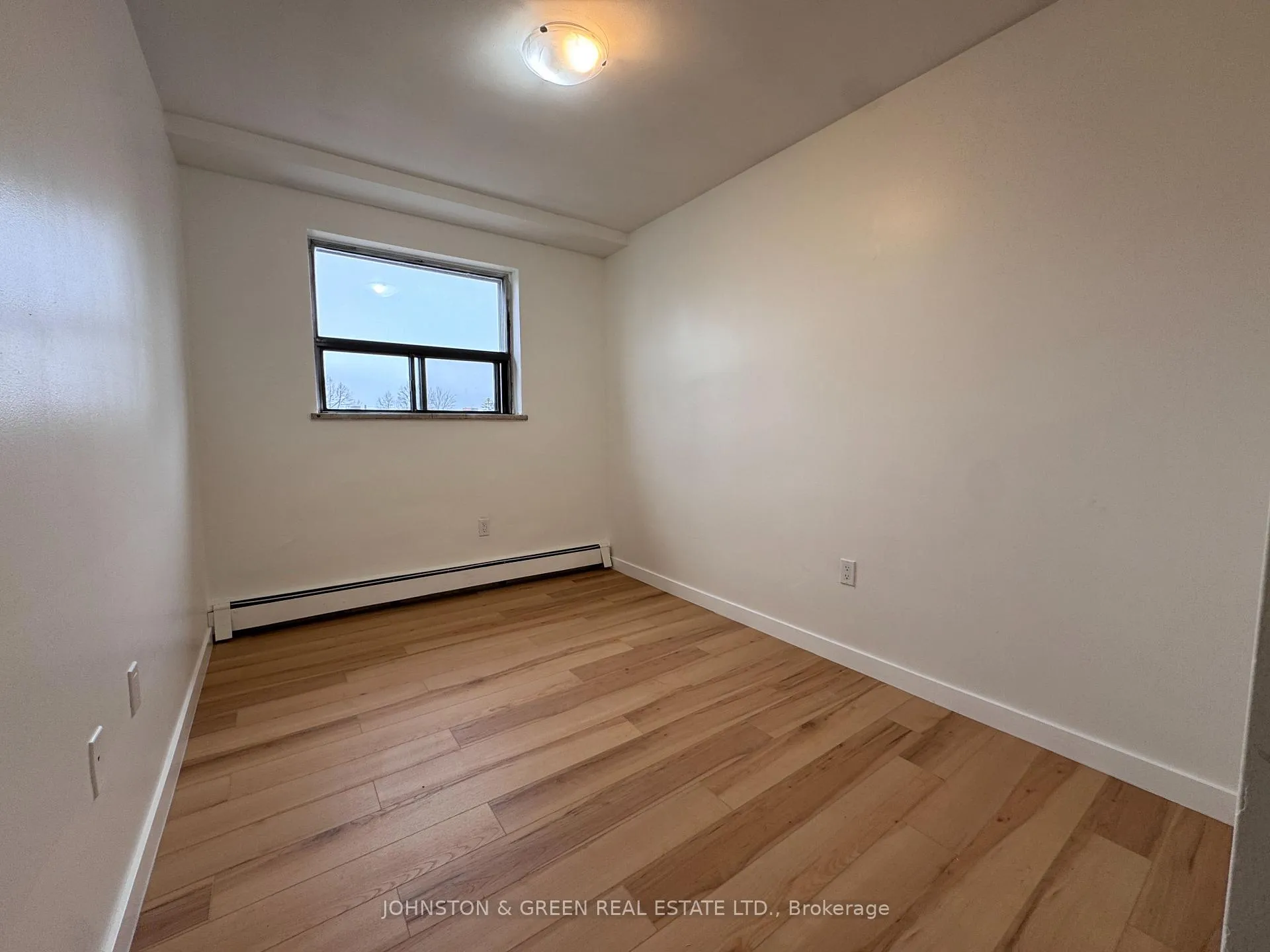 Photo 11 of Unit 308, 482 Mohawk Road E, Hamilton, Thorner — HOMEH