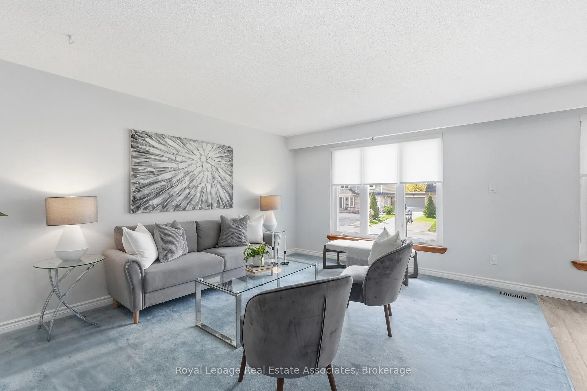 Photo 3 of 13 Ferndale Crescent, Brampton, Brampton East — HOMEH