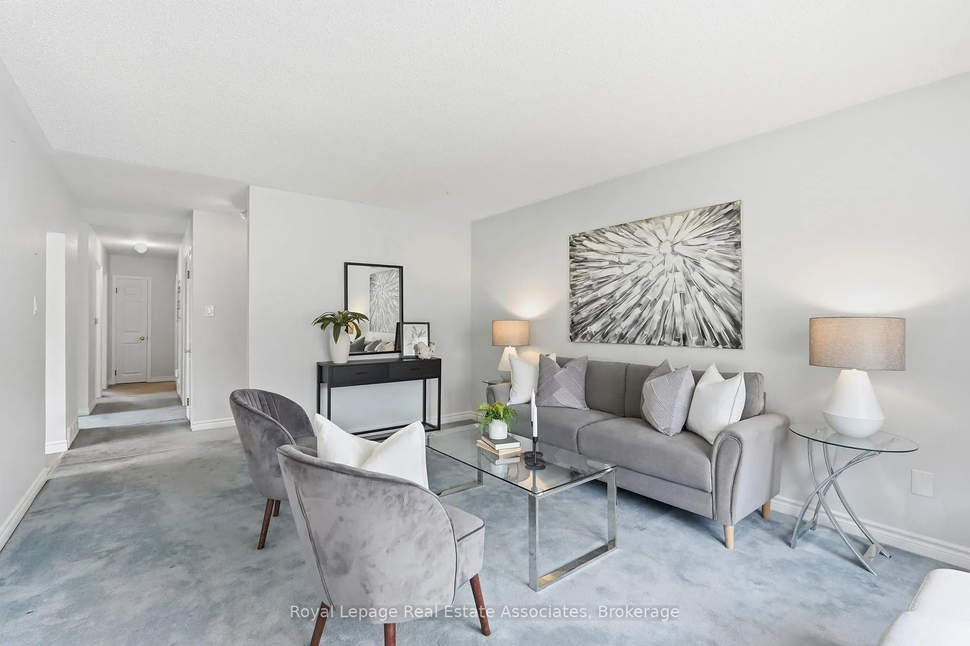 Photo 5 of 13 Ferndale Crescent, Brampton, Brampton East — HOMEH