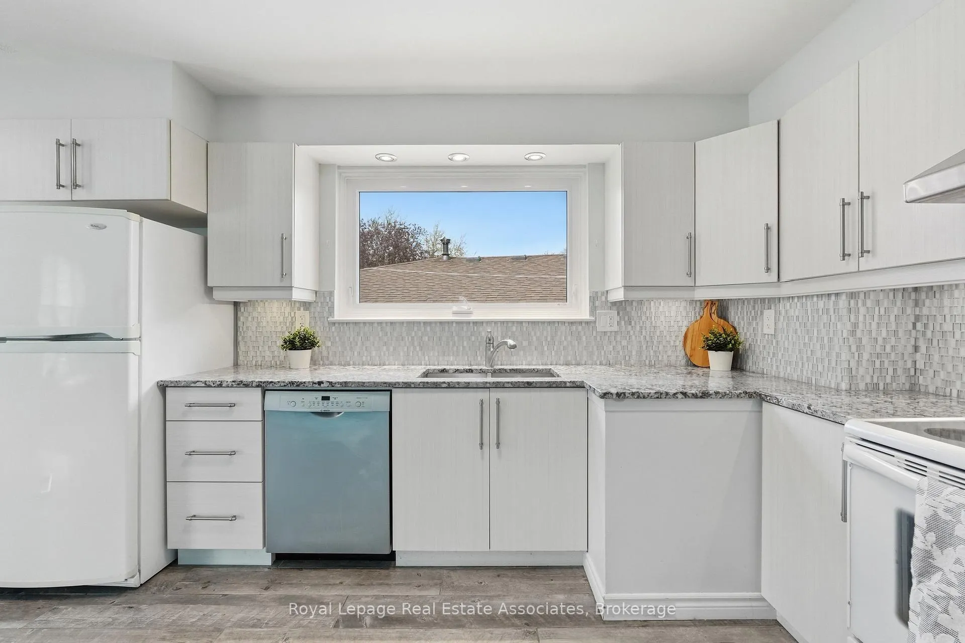 Photo 14 of 13 Ferndale Crescent, Brampton, Brampton East — HOMEH