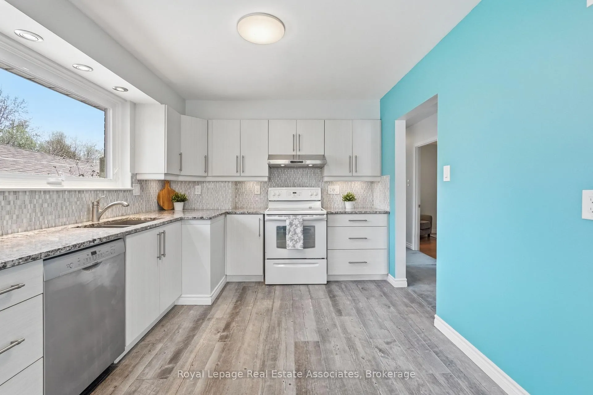 Photo 15 of 13 Ferndale Crescent, Brampton, Brampton East — HOMEH
