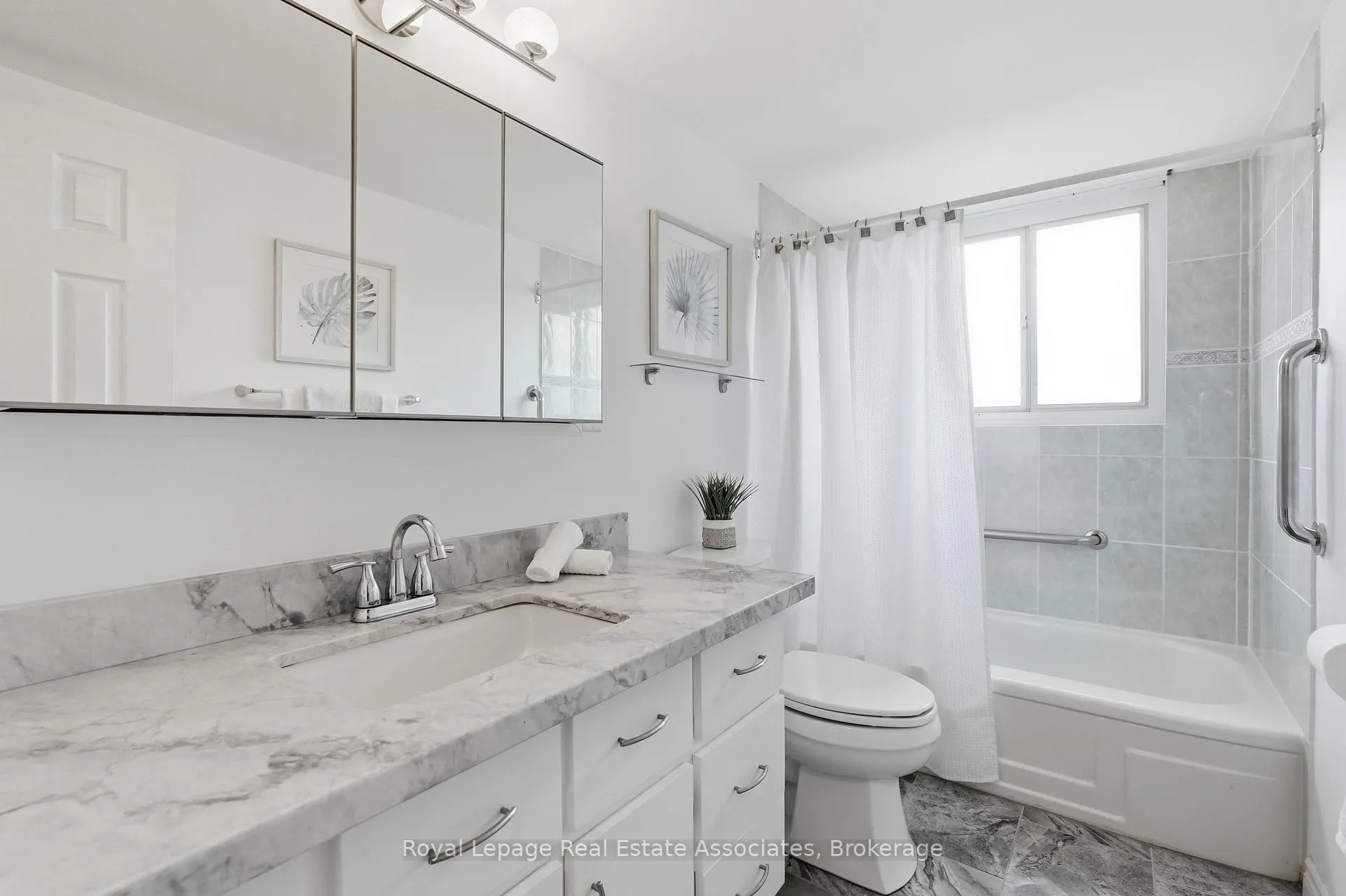 Photo 23 of 13 Ferndale Crescent, Brampton, Brampton East — HOMEH