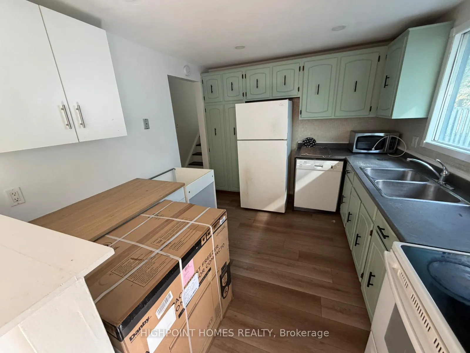 Photo 13 of 466 Midwood Crescent, Waterloo — HOMEH