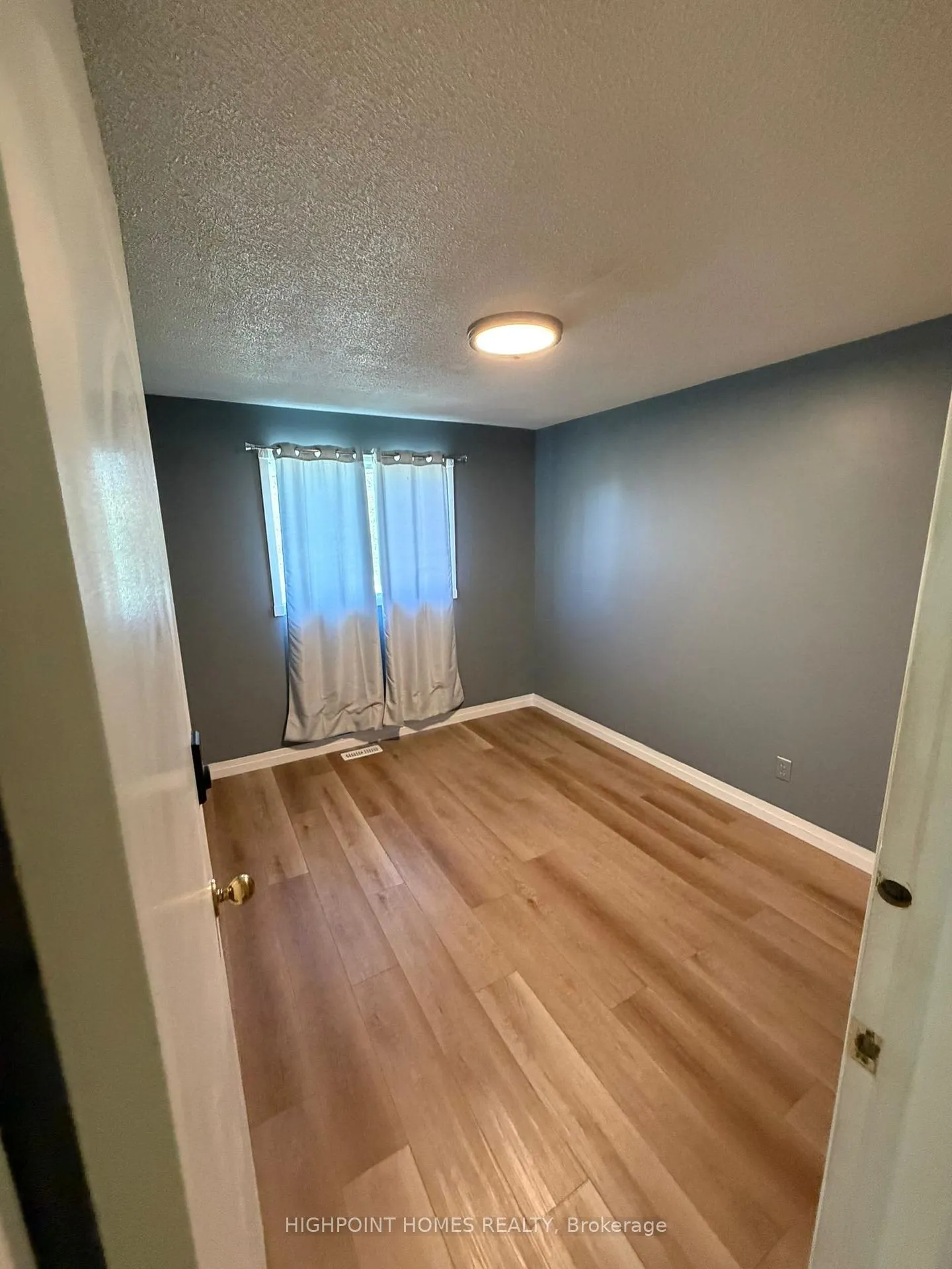 Photo 17 of 466 Midwood Crescent, Waterloo — HOMEH